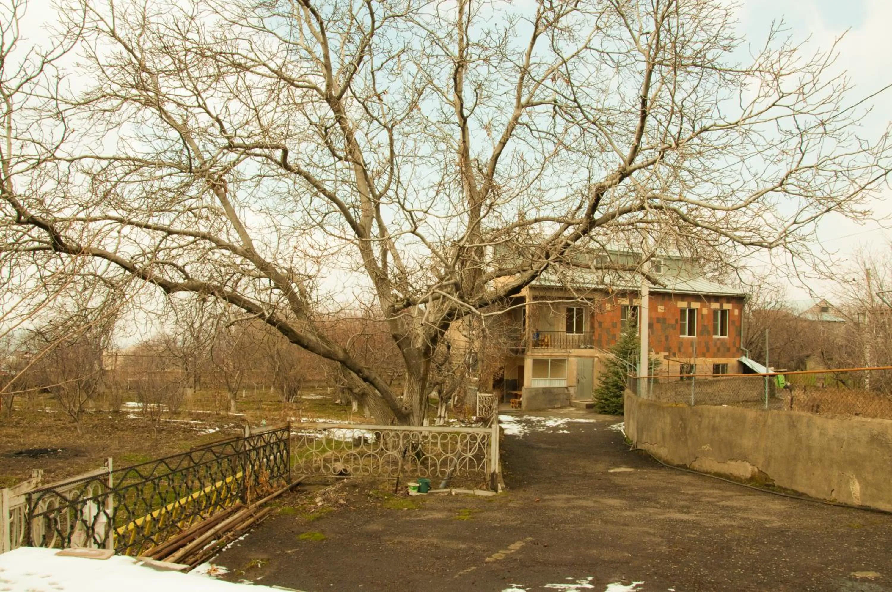Property building in Azhdahak B&B in Geghashen , Abovyan