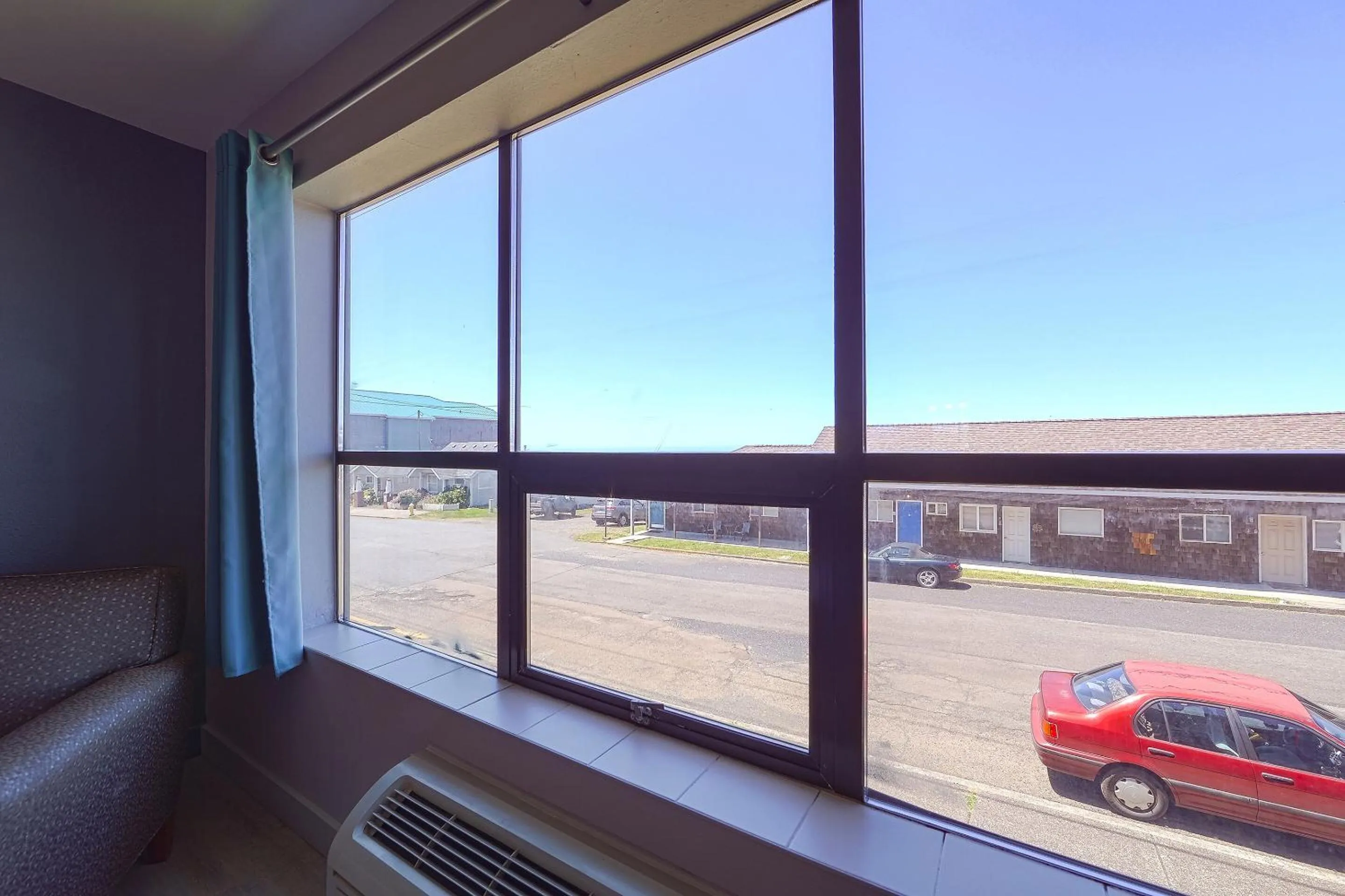 Bedroom in Waves Hotel NYE Beach - Newport OR