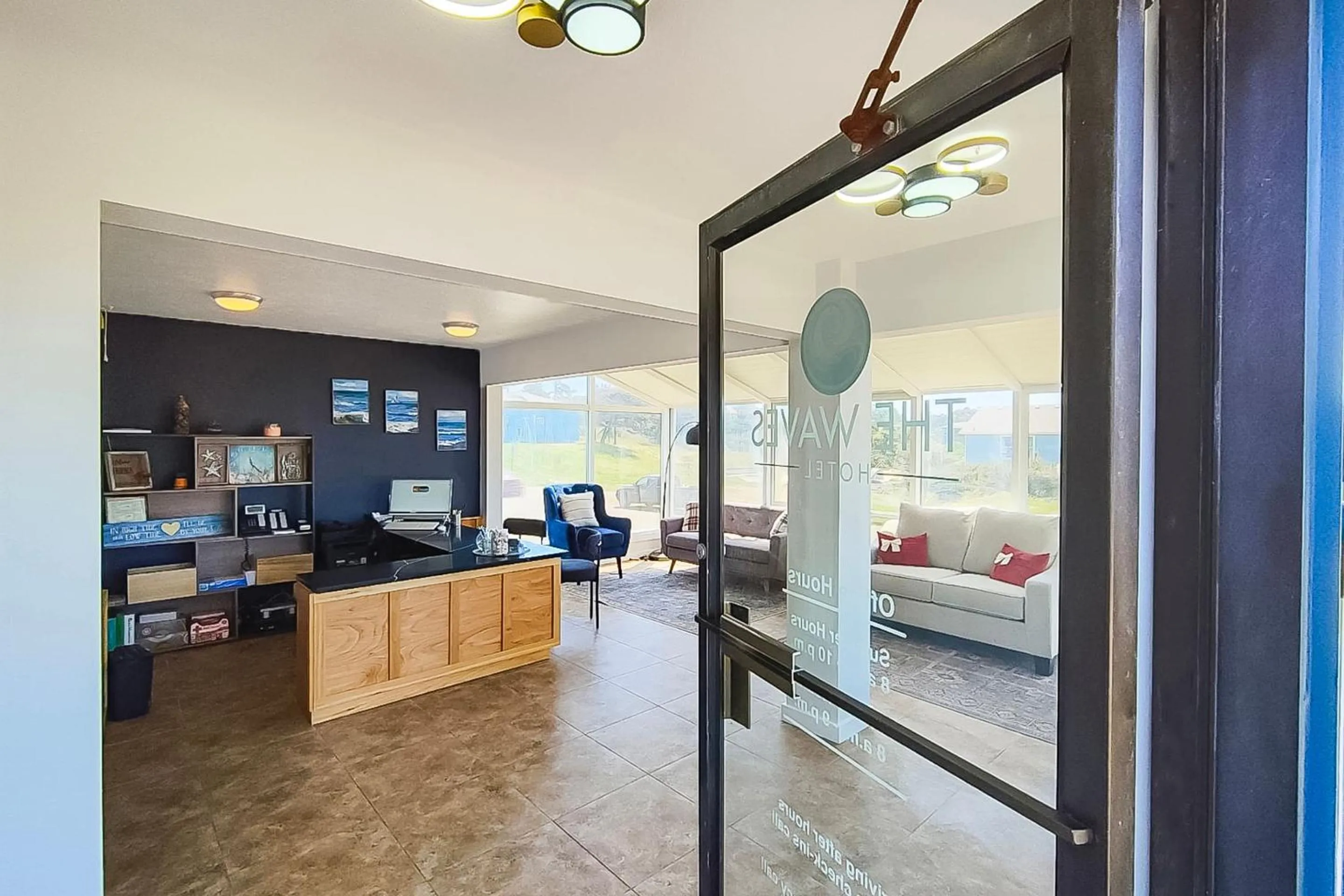 Lobby or reception in Waves Hotel NYE Beach - Newport OR