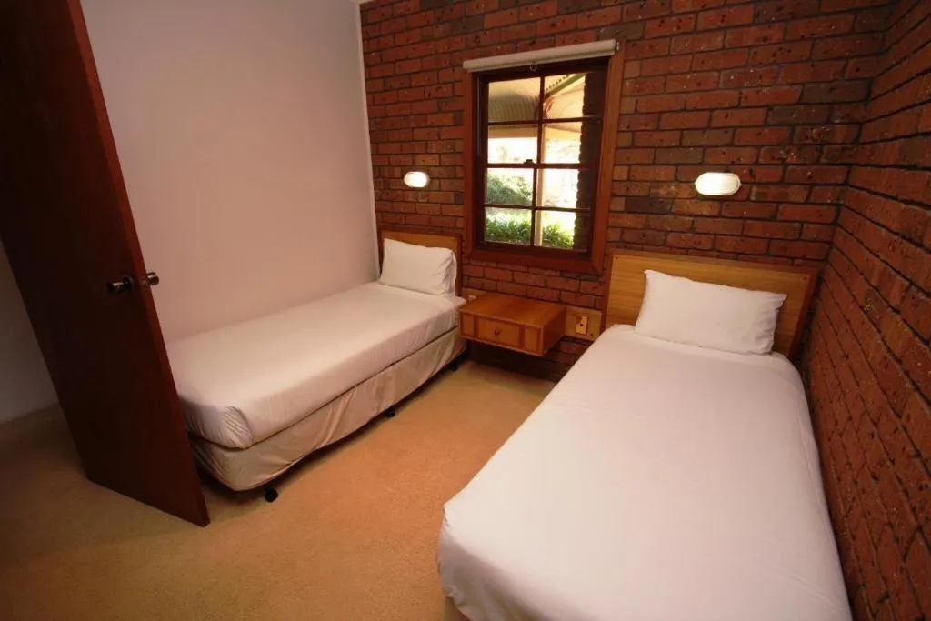 Bedroom, Bed in Grange Burn Motel