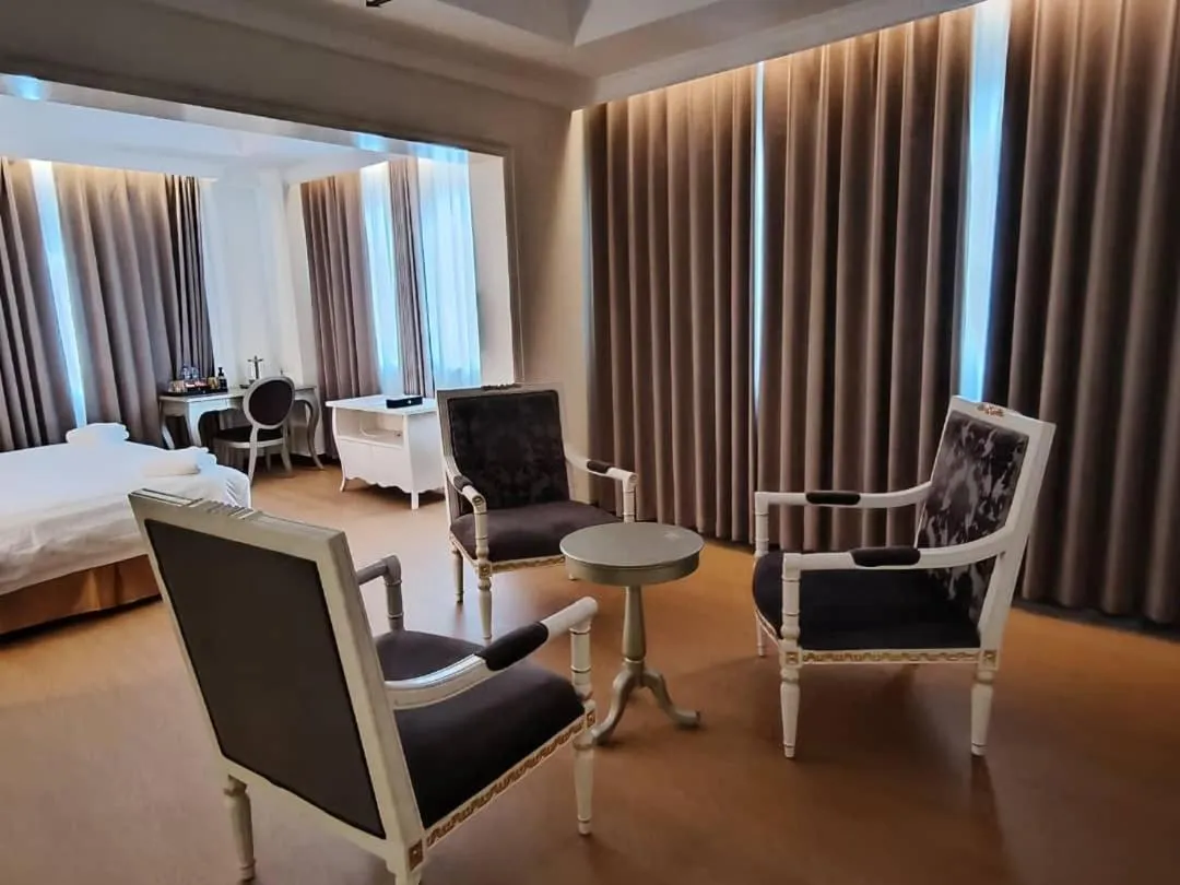 Bed in RC Hotel Melaka