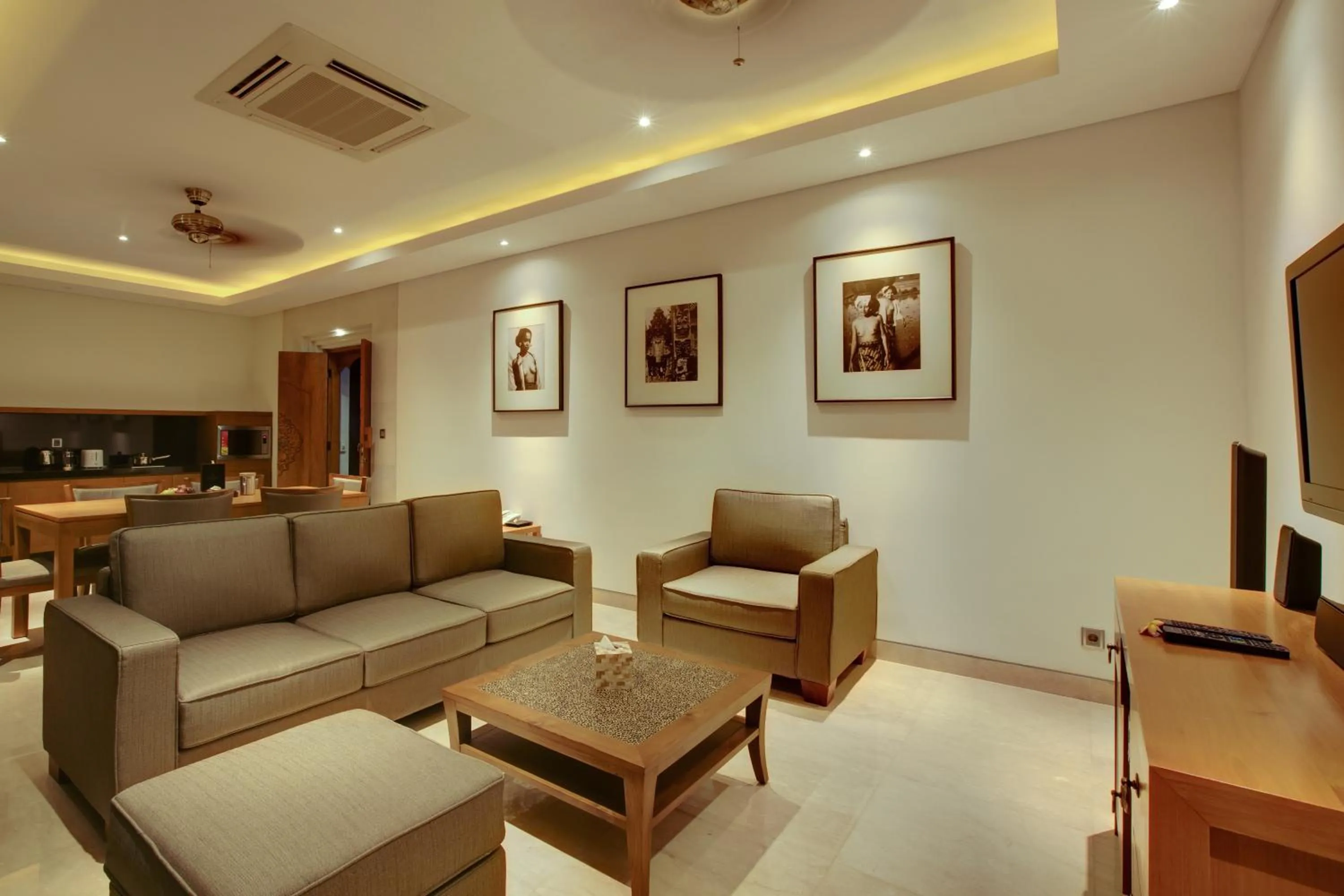 Living room in KoenoKoeni Villa