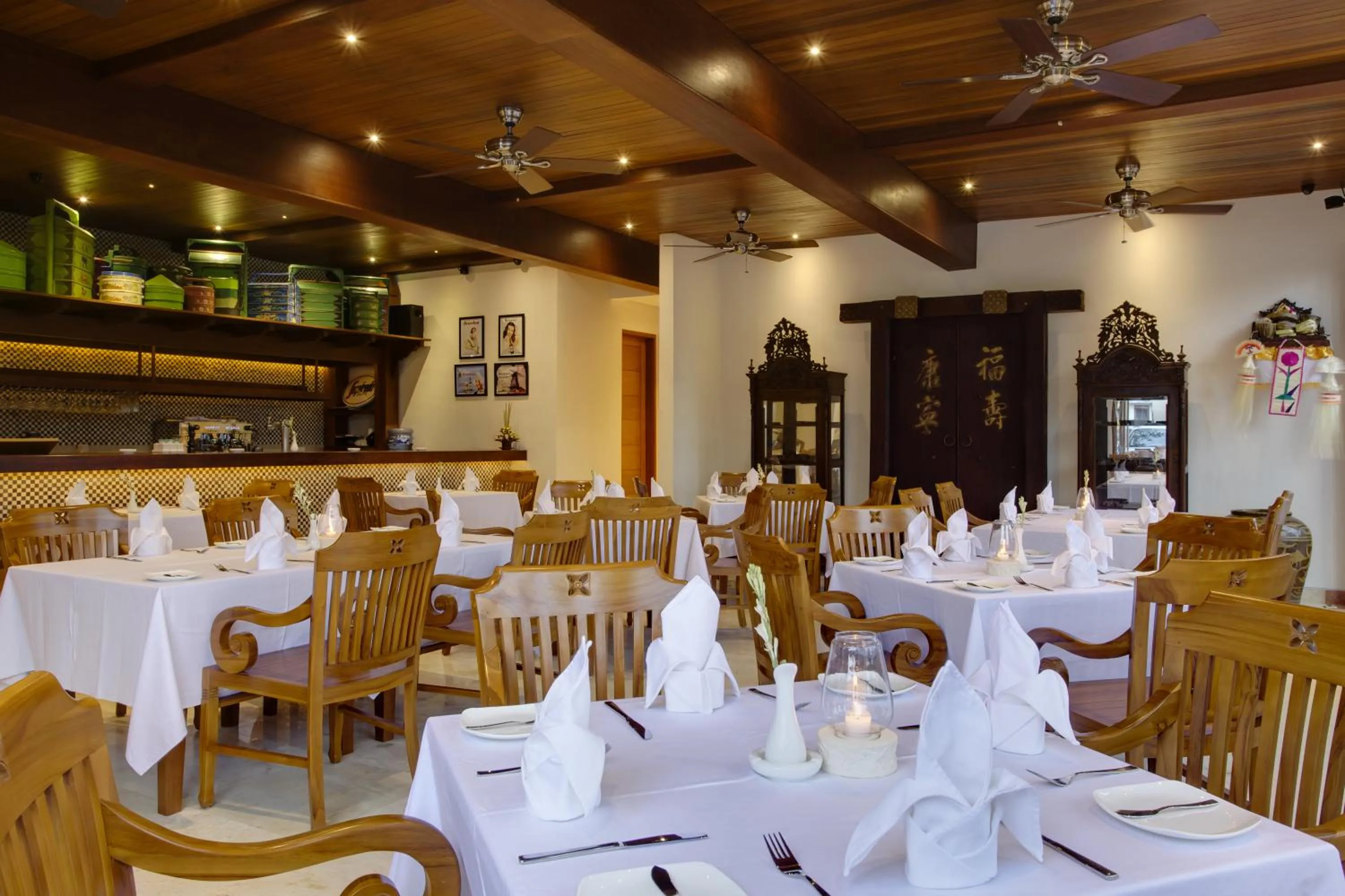 Photo of the whole room in KoenoKoeni Villa