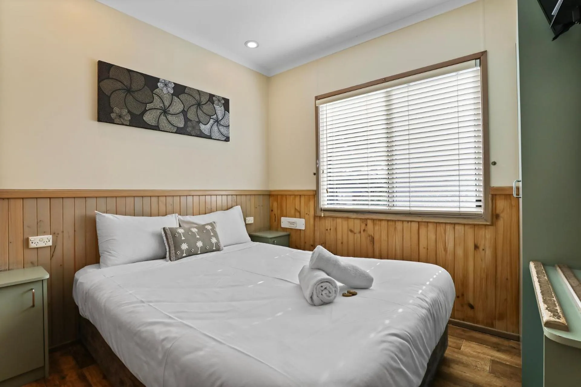 Property building, Bed in Werri Beach Holiday Park