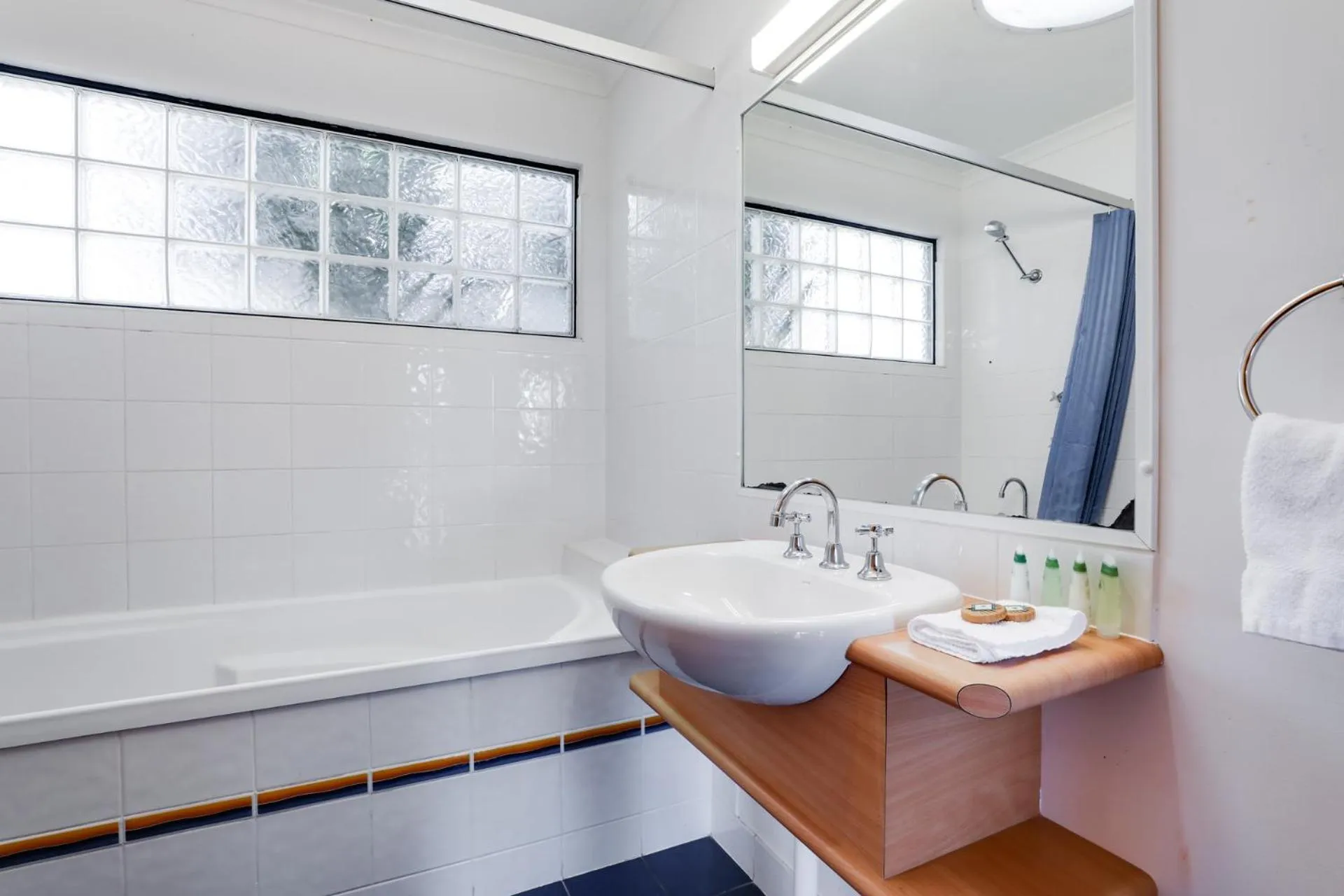 Property building in Werri Beach Holiday Park