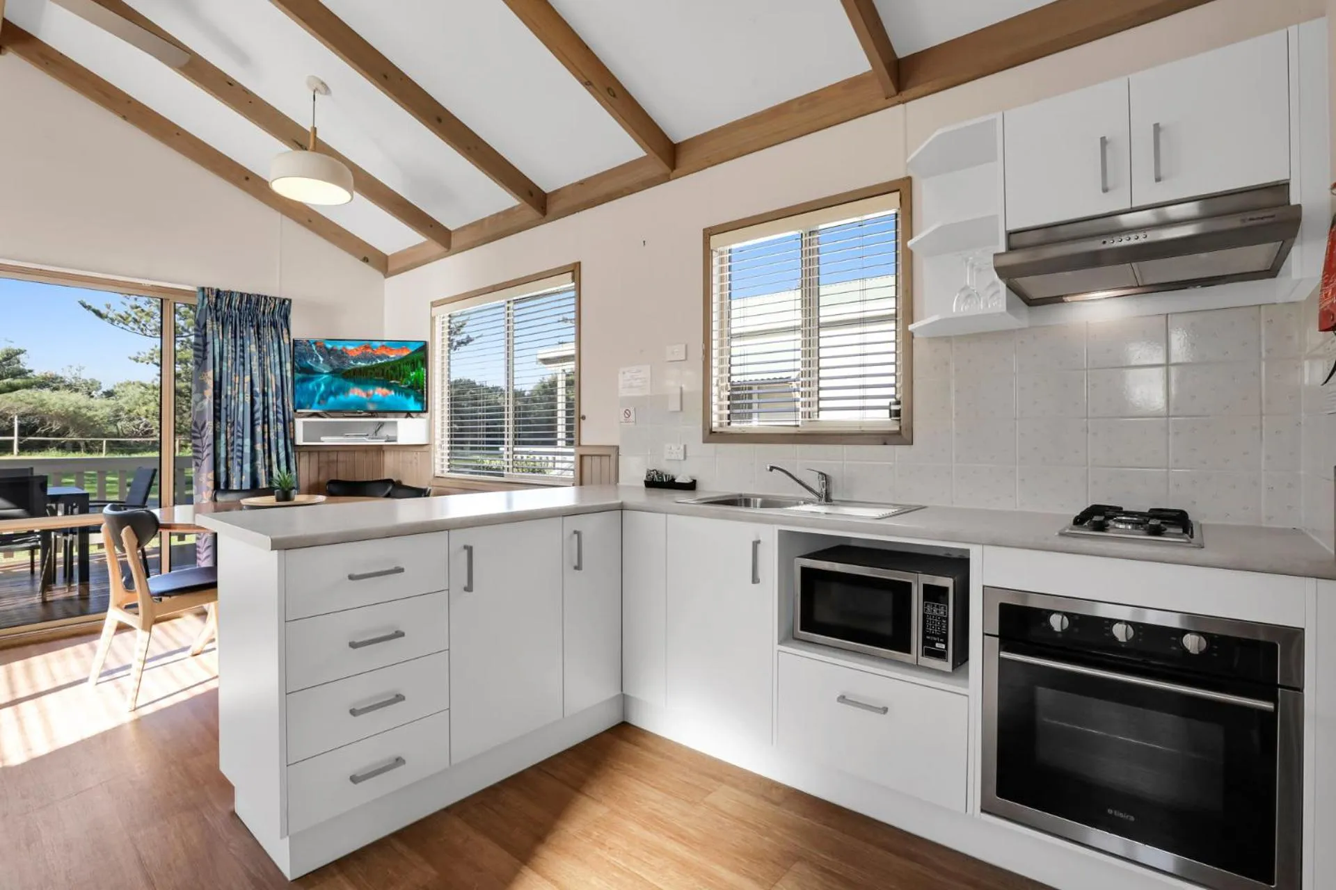 Property building in Werri Beach Holiday Park