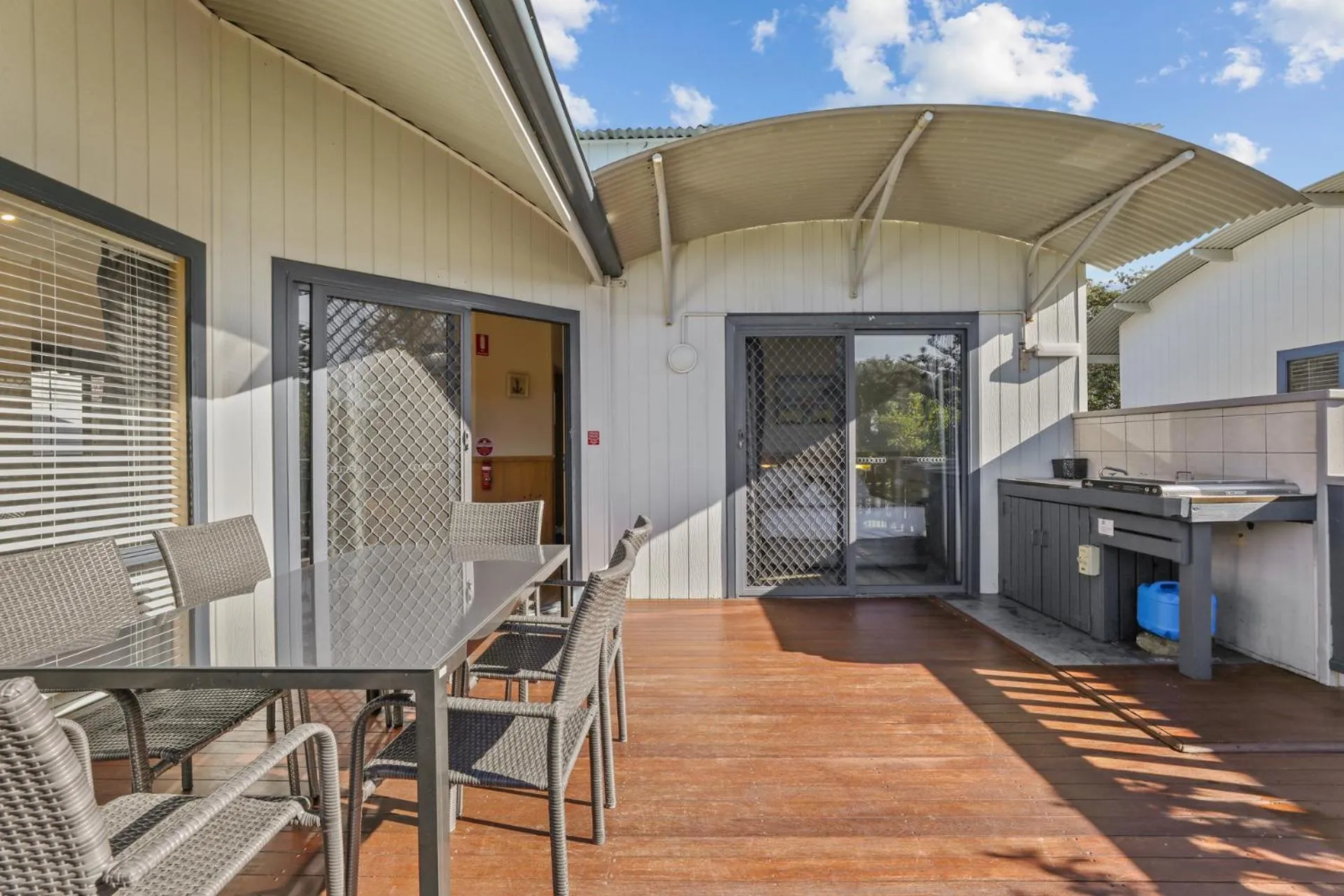 Property building in Werri Beach Holiday Park