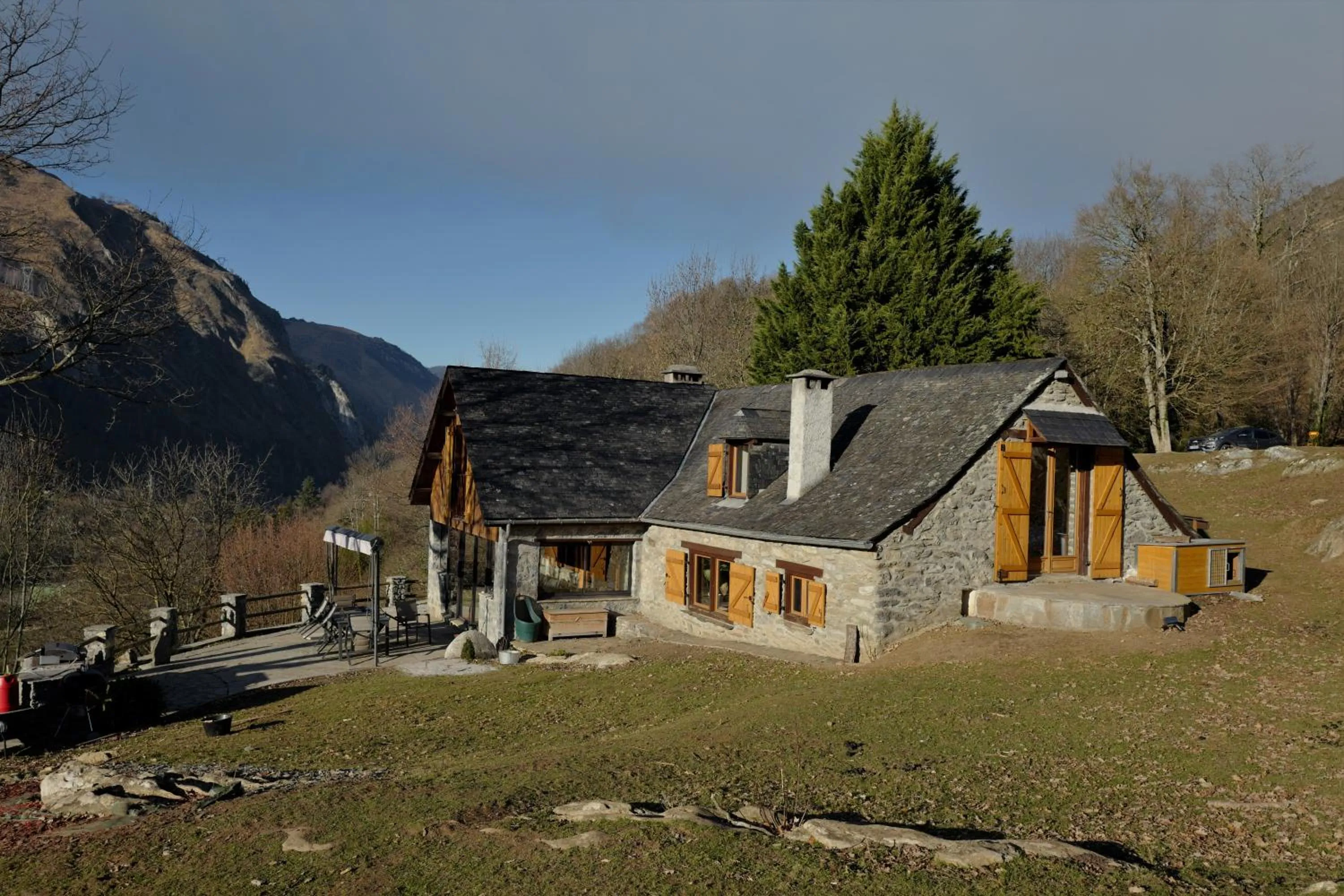Property building in La Bergerie de Louvie