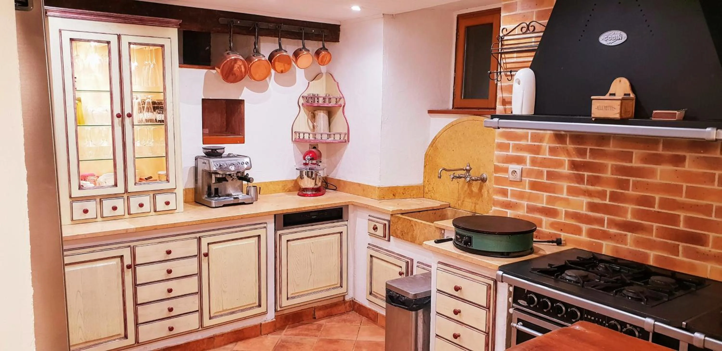 Kitchen or kitchenette in La Bergerie de Louvie