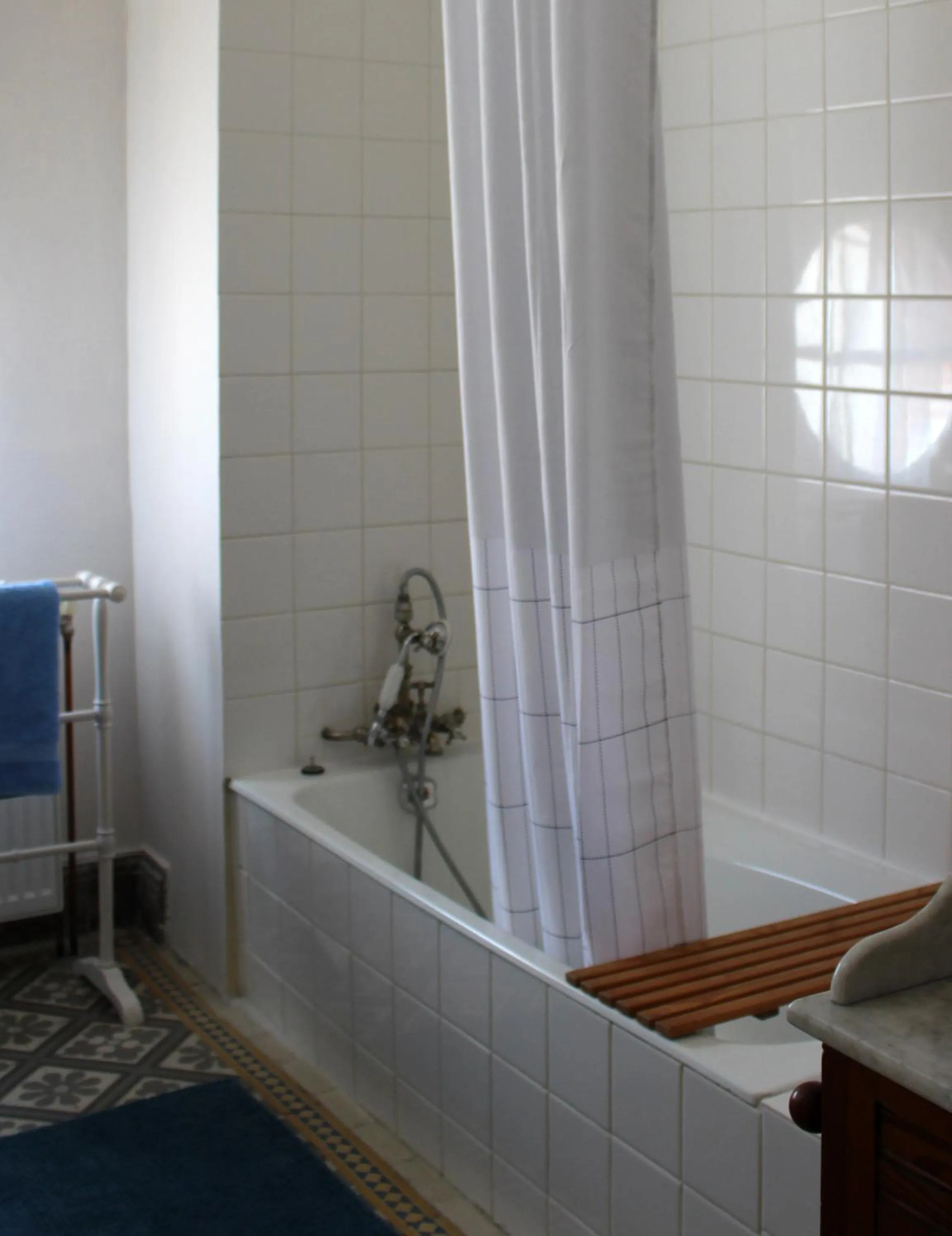 Bathroom in Chambres d'hôtes La Distillerie B&B