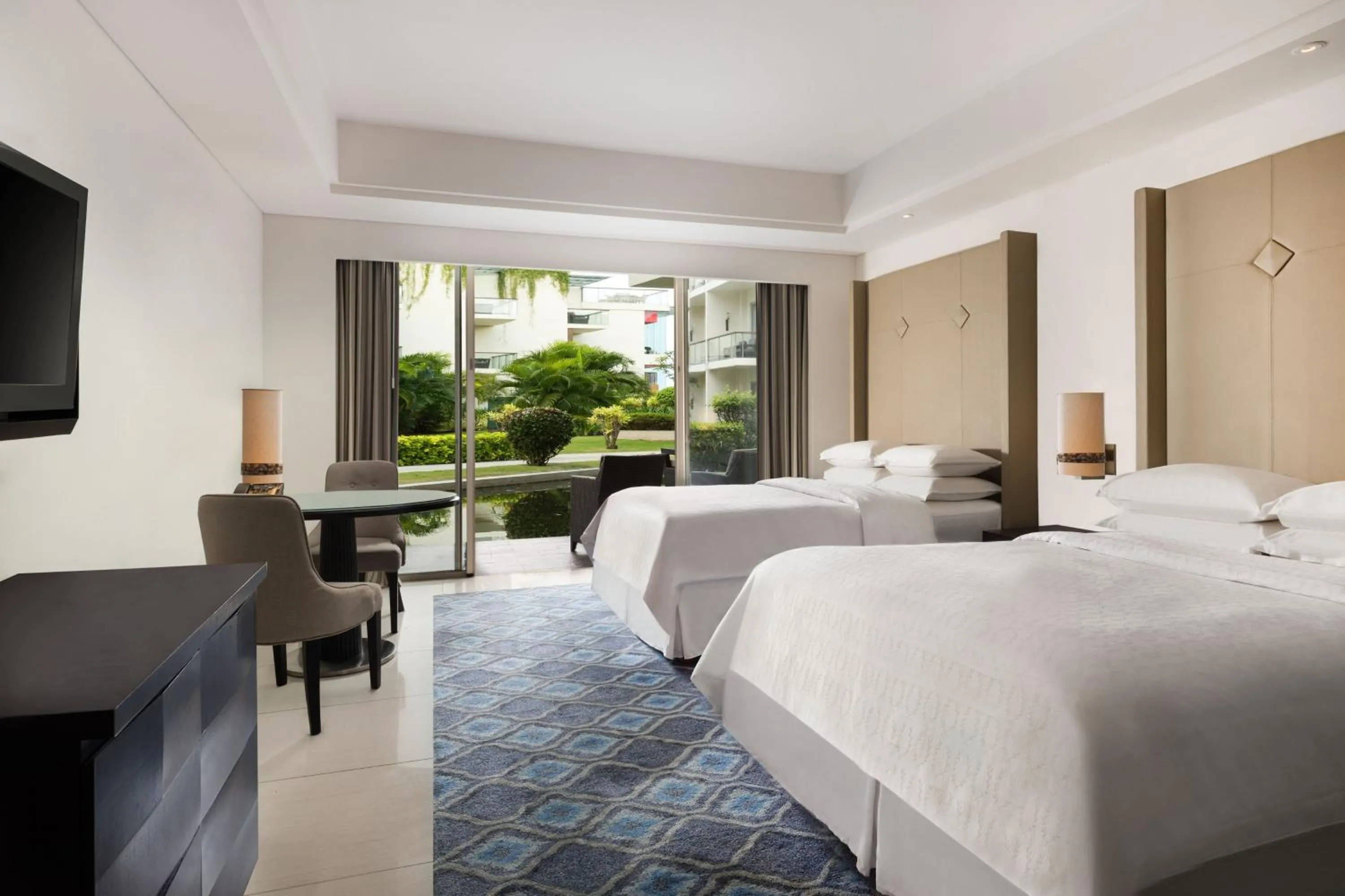 Photo of the whole room, Bed in Sheraton Bali Kuta Resort