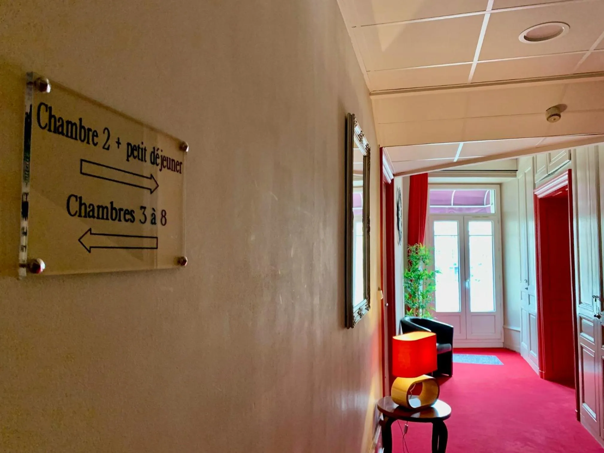 Day in Hôtel du Midi