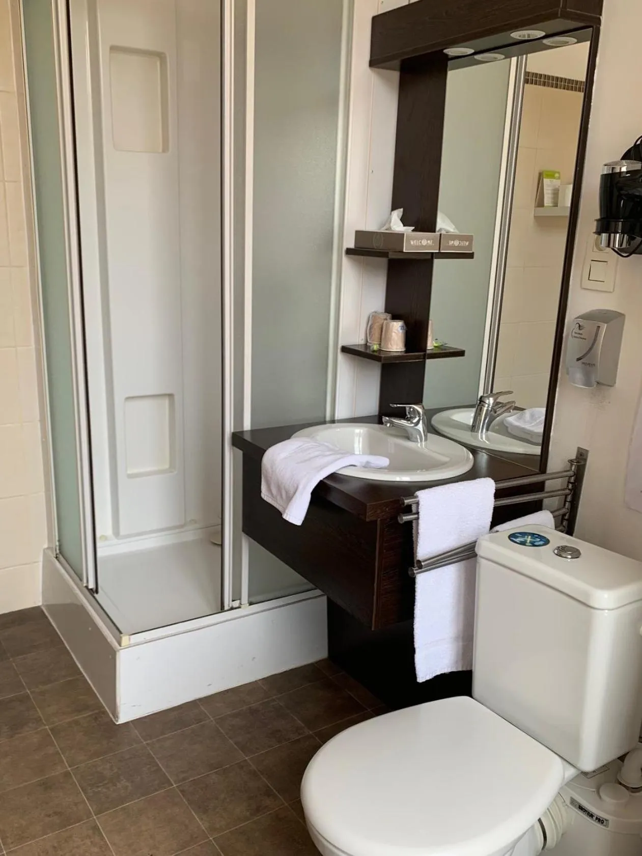 Bathroom in Hôtel du Midi