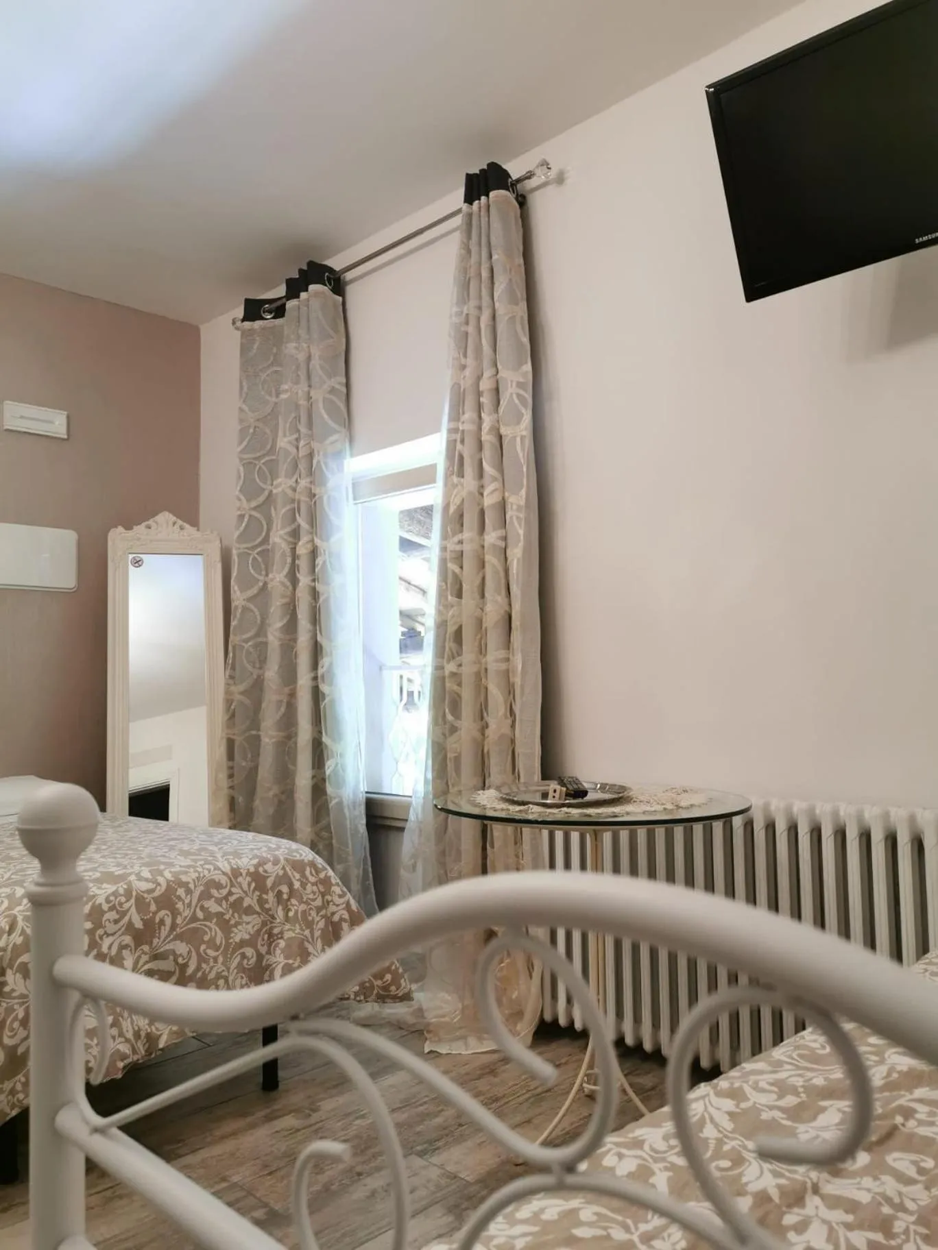 Bed in Garda Relais Antica Romelia