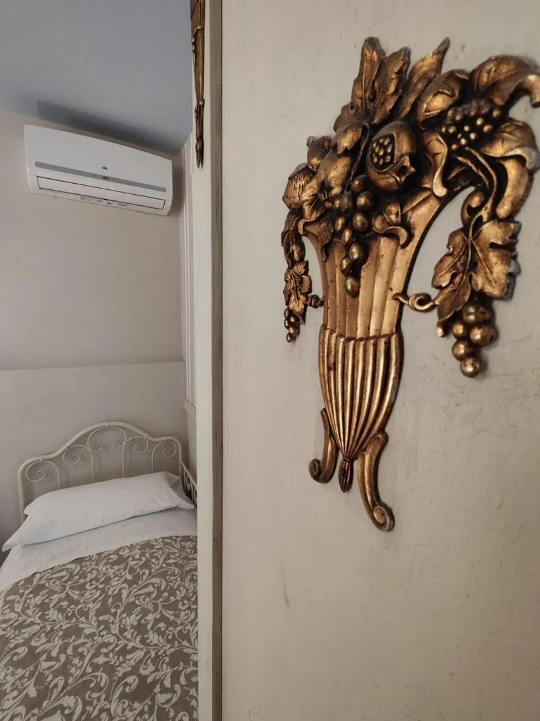 Bed in Garda Relais Antica Romelia