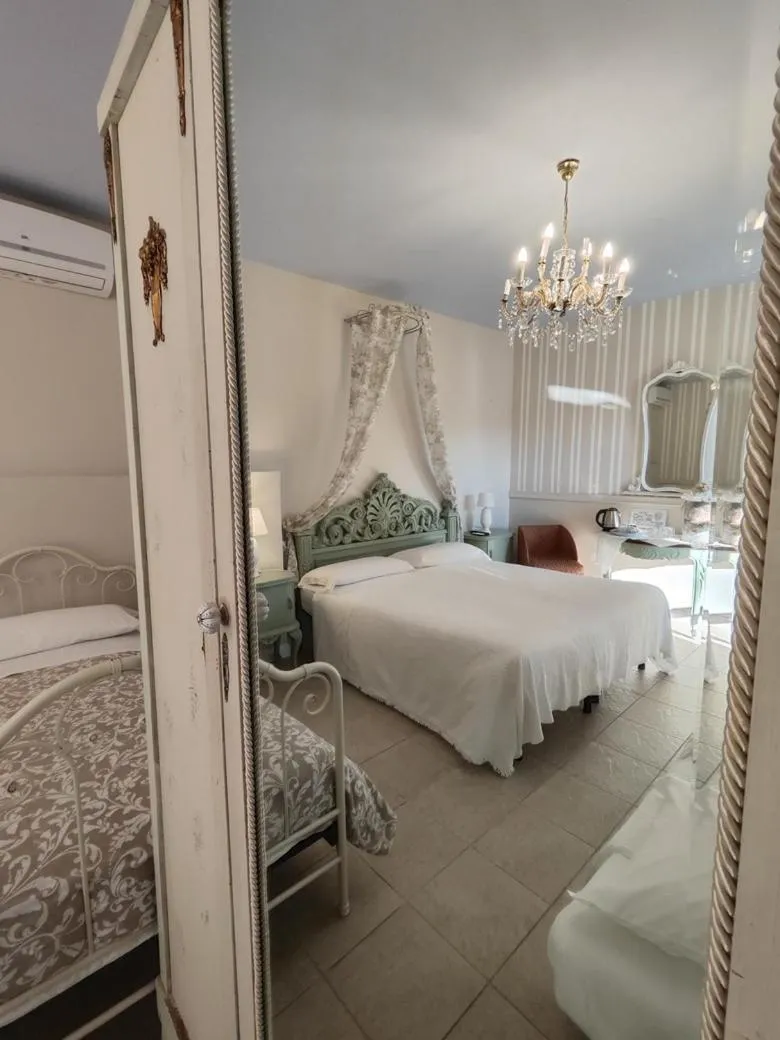 Bed in Garda Relais Antica Romelia