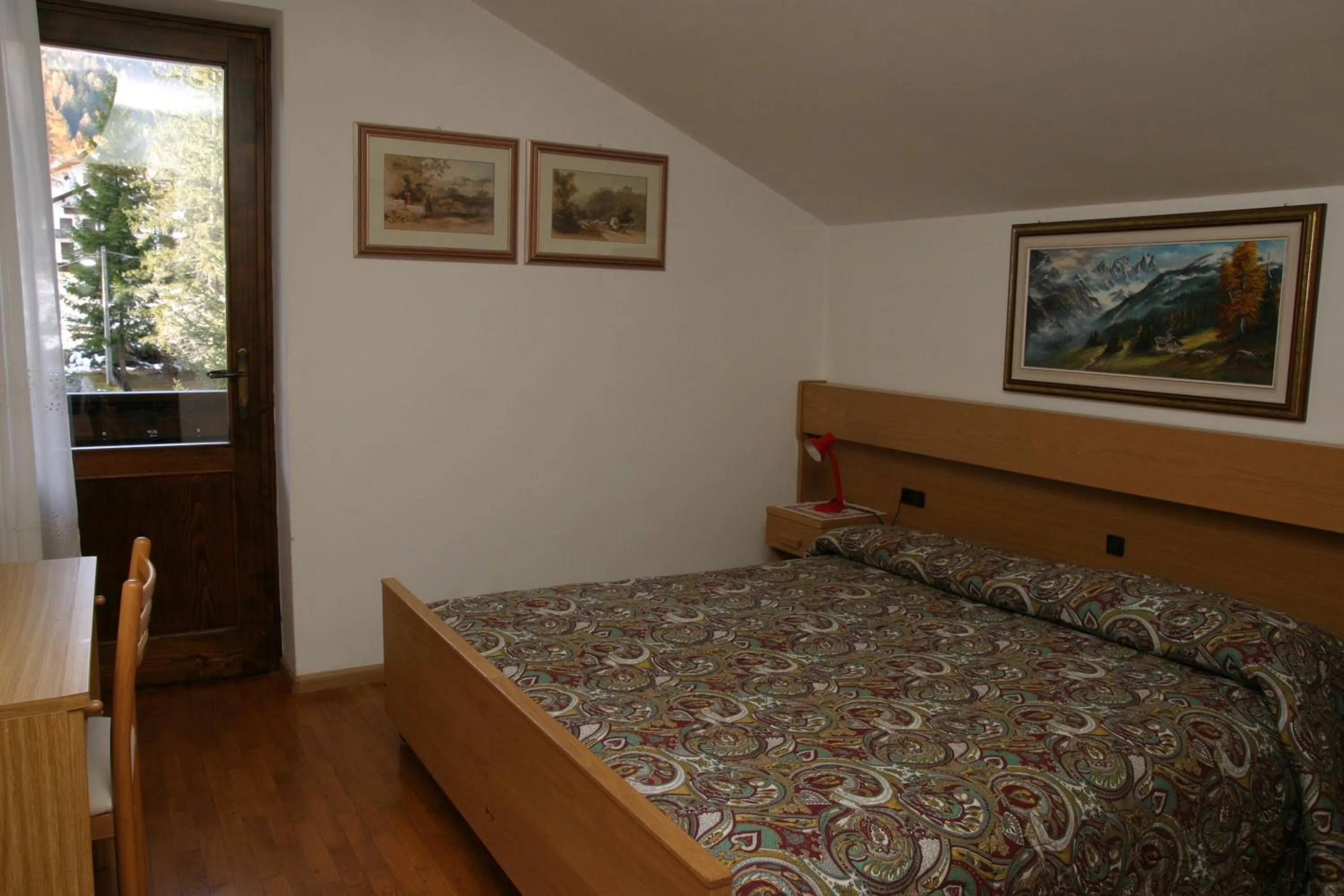 Photo of the whole room in Appartamenti Nigritella