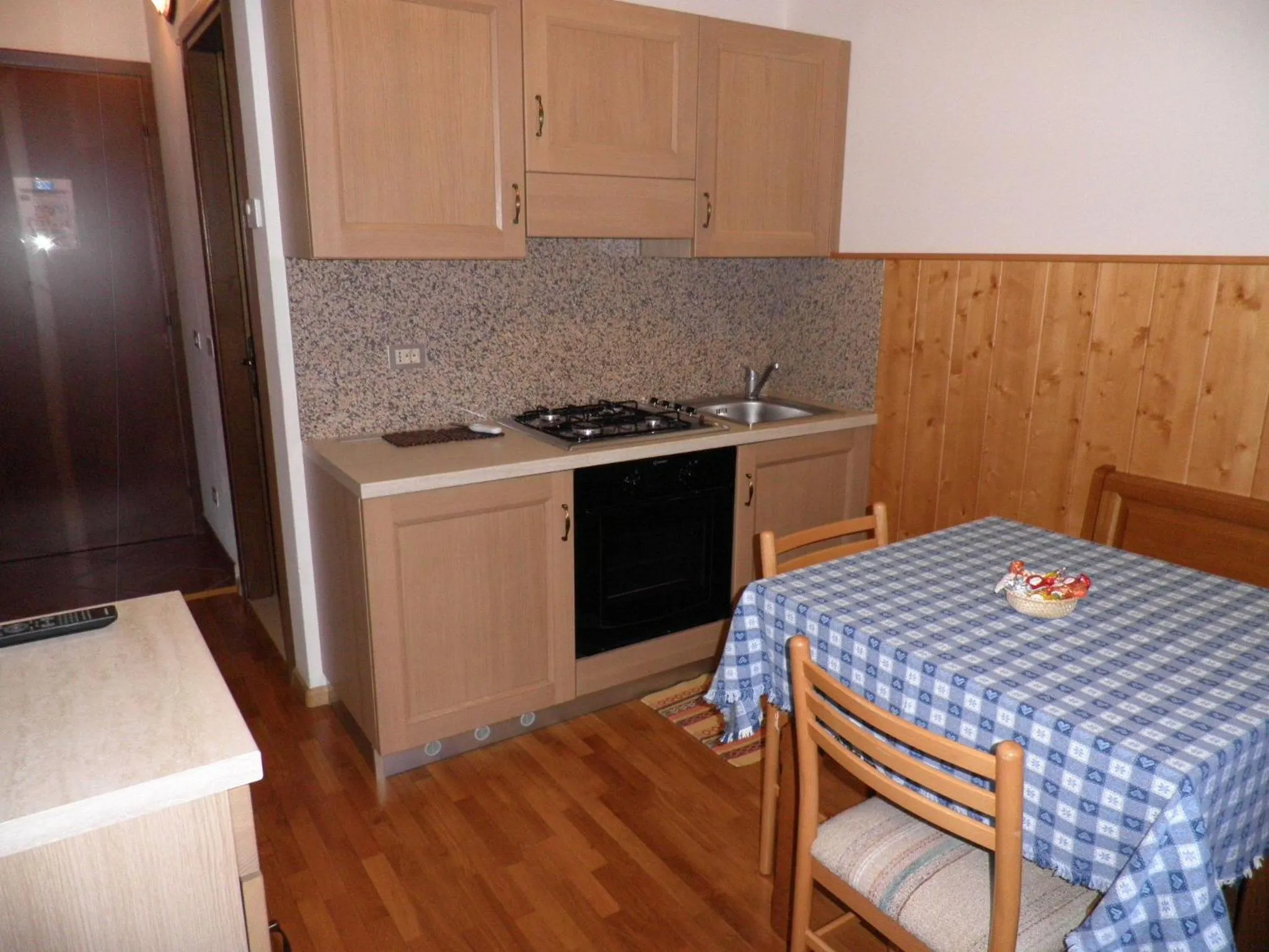 Kitchen or kitchenette in Appartamenti Nigritella