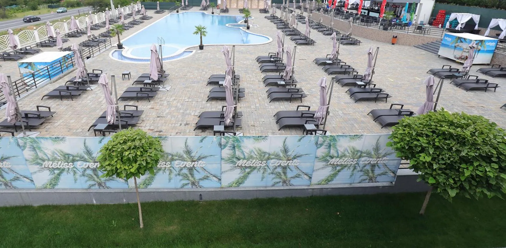 Swimming pool in MELISS EVENTS