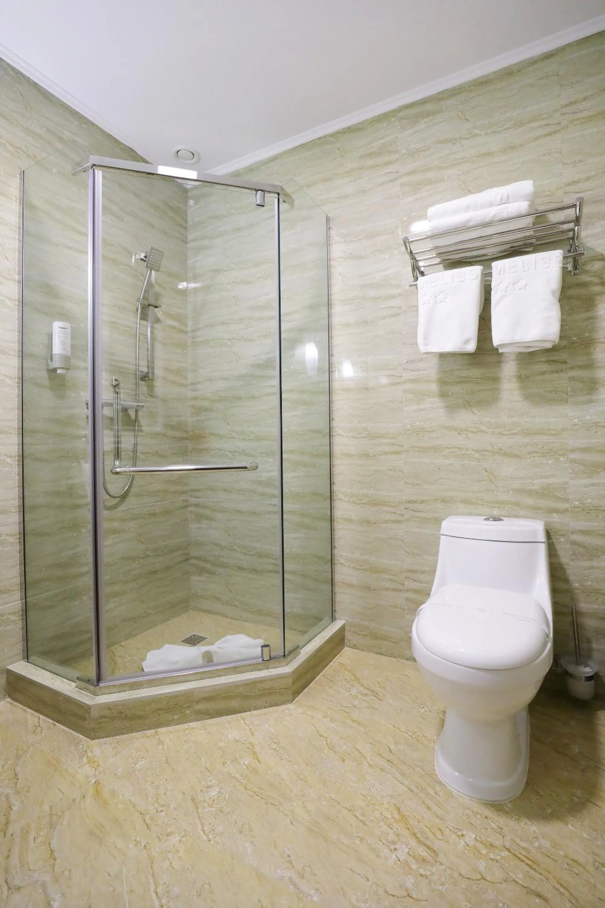 Bathroom in MELISS EVENTS