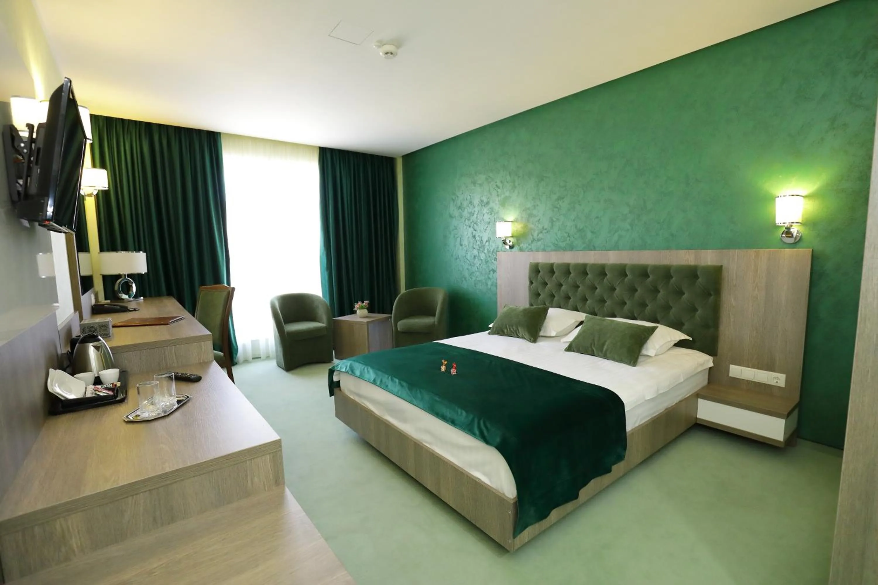 Photo of the whole room, Bed in MELISS EVENTS