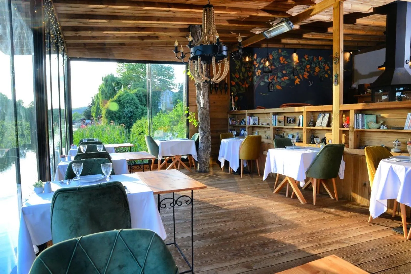 Beyaz Ev Agva - Adult only +15