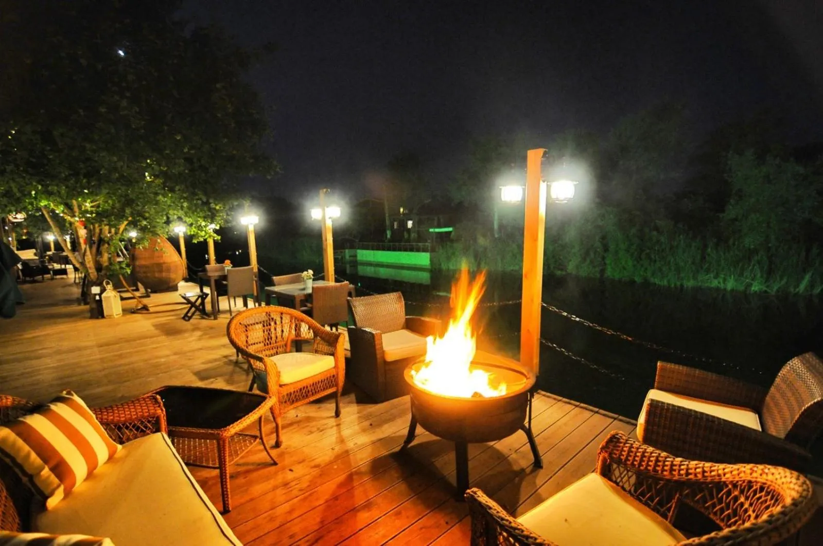 Beyaz Ev Agva - Adult only +15