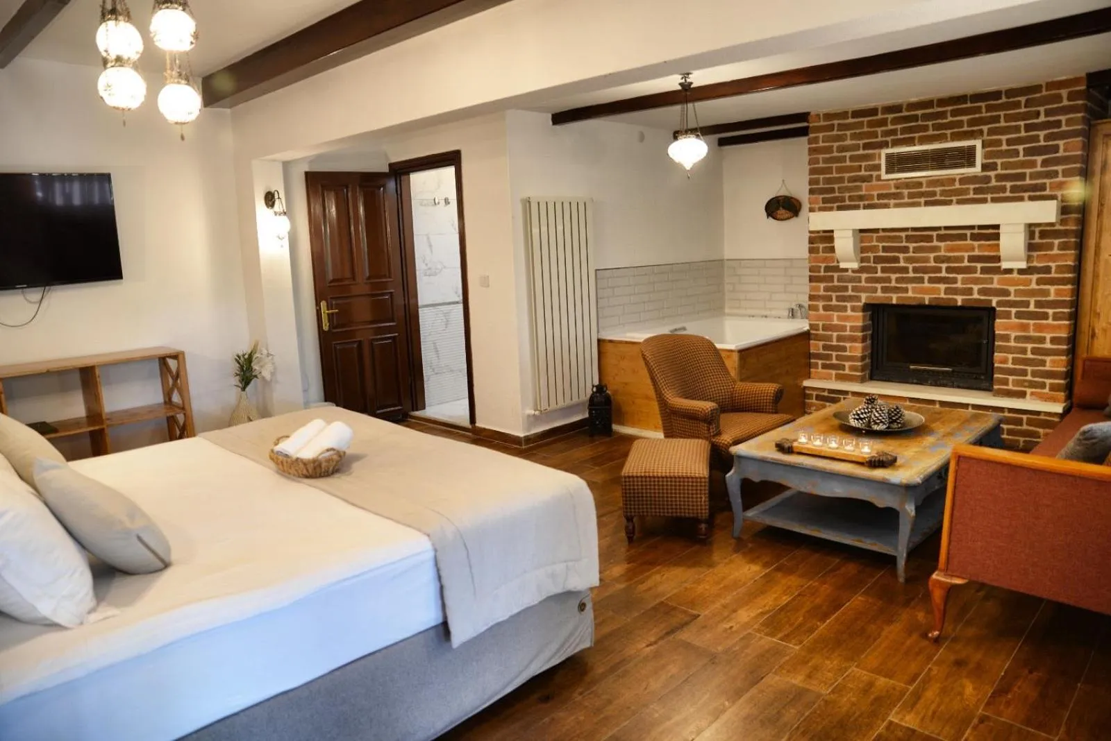 Beyaz Ev Agva - Adult only +15