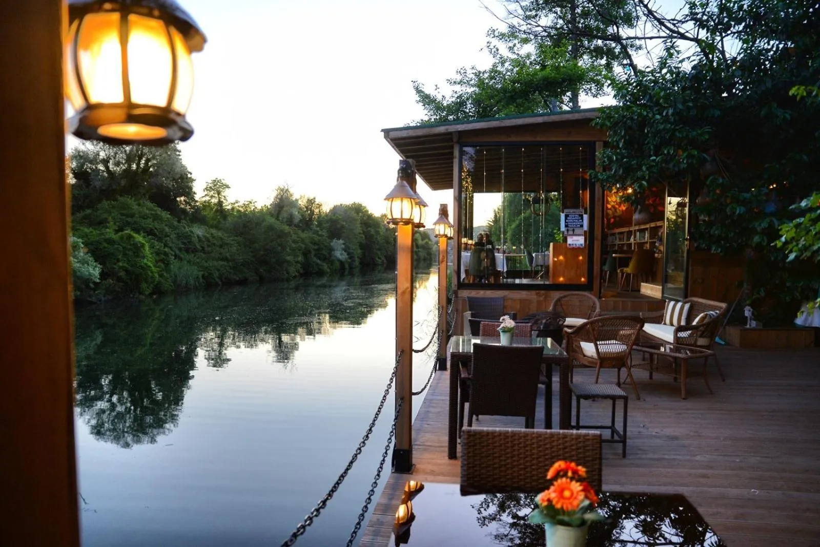 Beyaz Ev Agva - Adult only +15