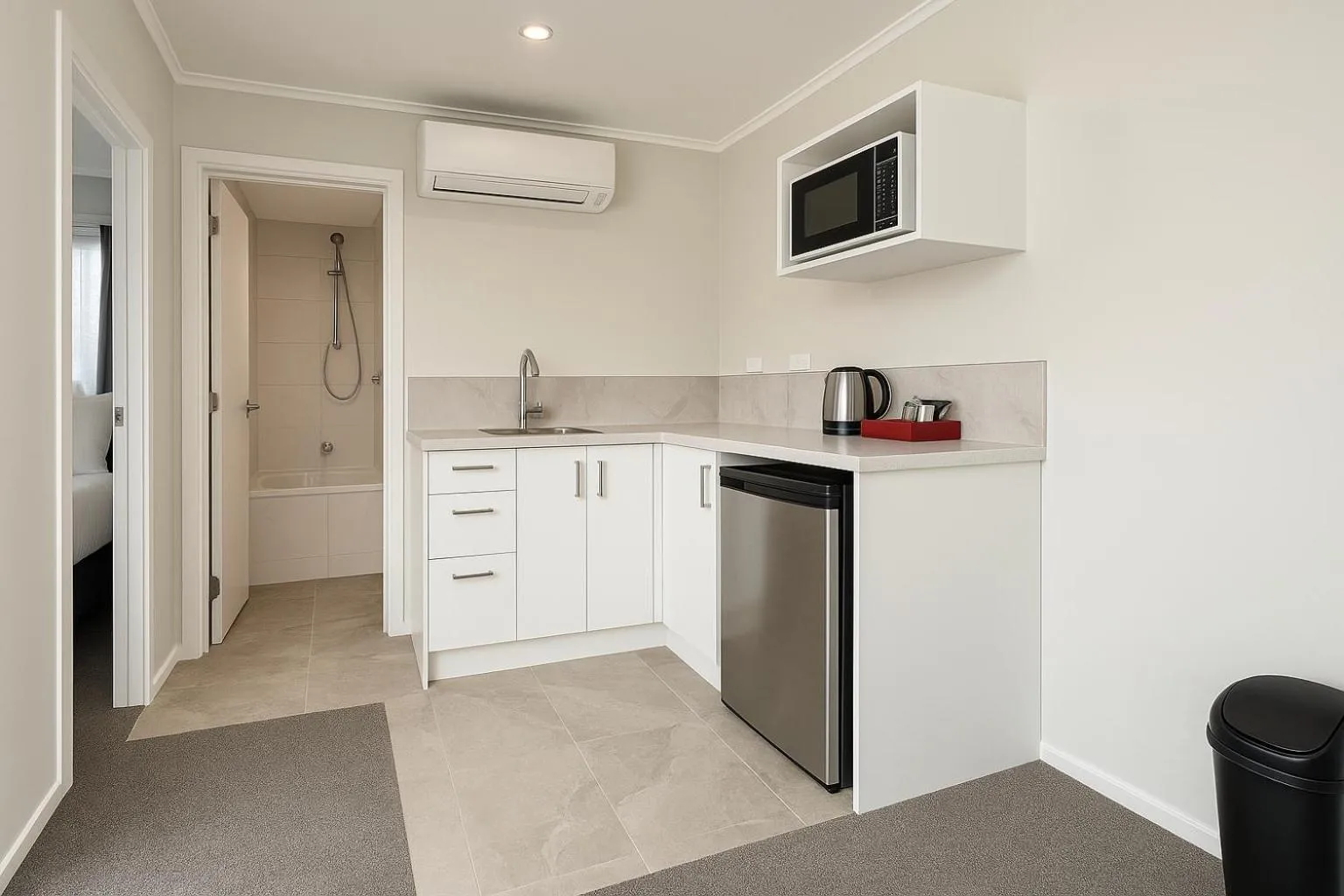 Kitchen or kitchenette in BKs Pioneer Motel