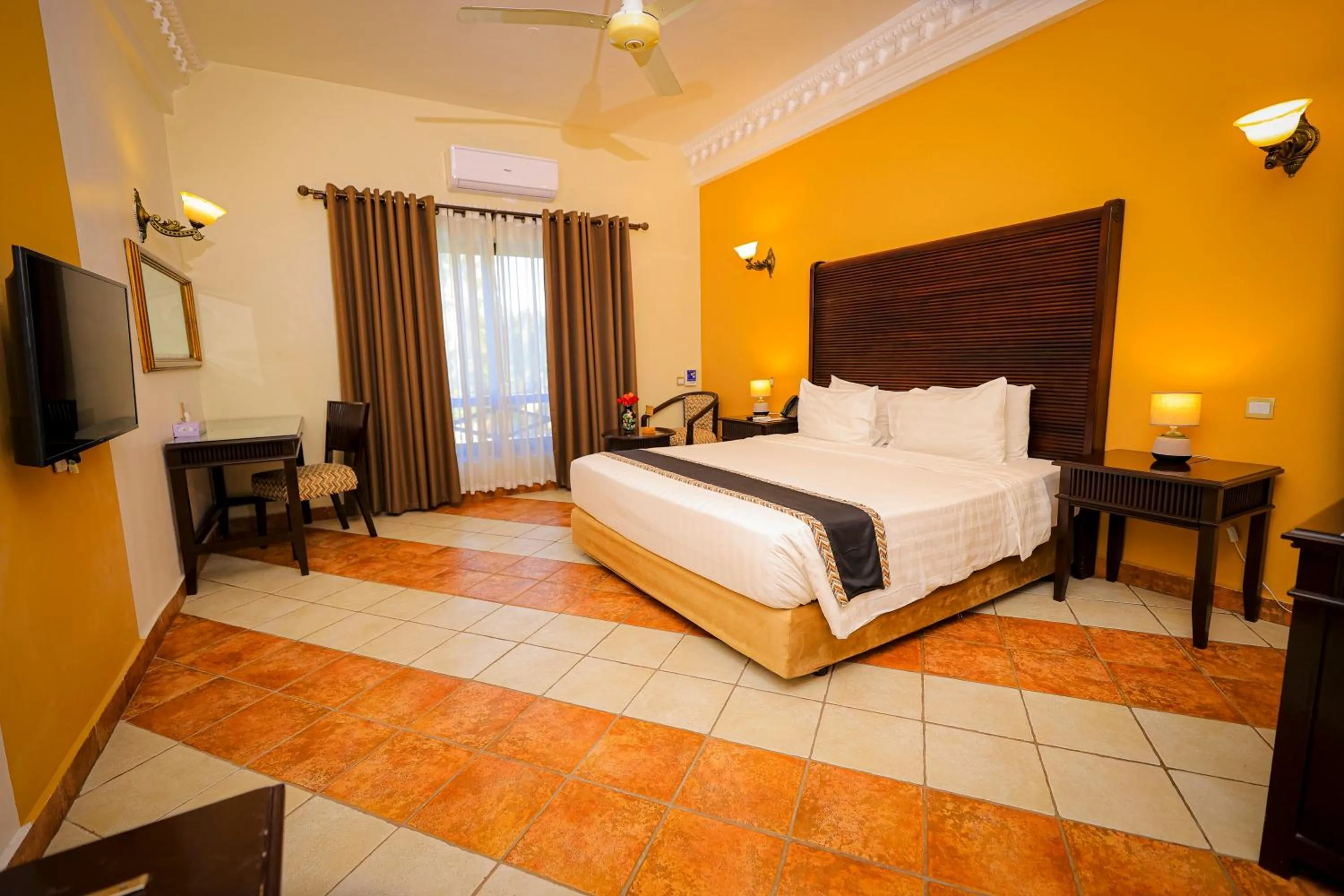 Balcony/Terrace, Bed in Colosseum Boutique Hotel & Spa