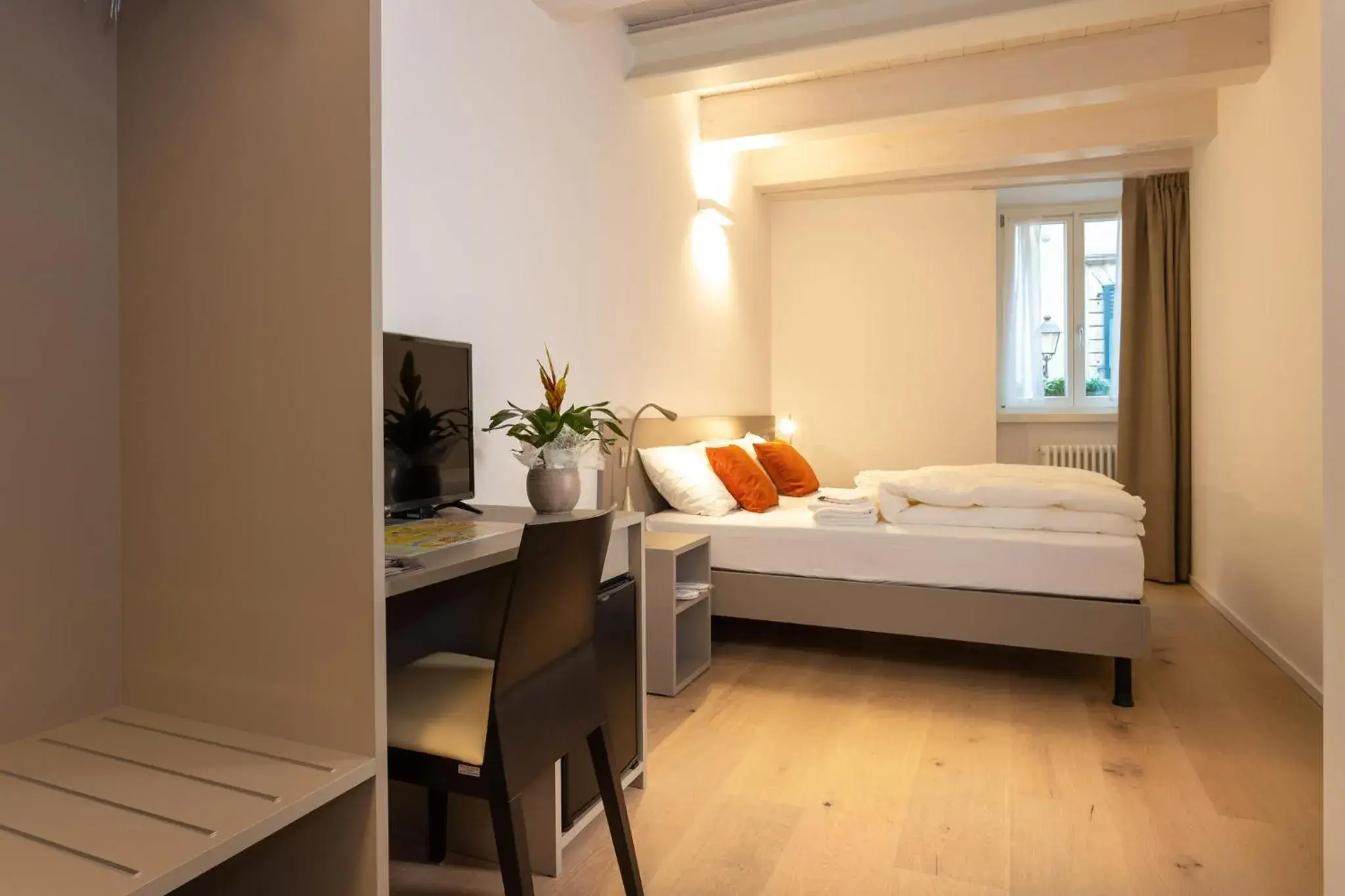 Double or Twin Room with Extra Bed in Locanda Le Due Travi Double or Twin Room with Extra Bed in Locanda Le Due Travi