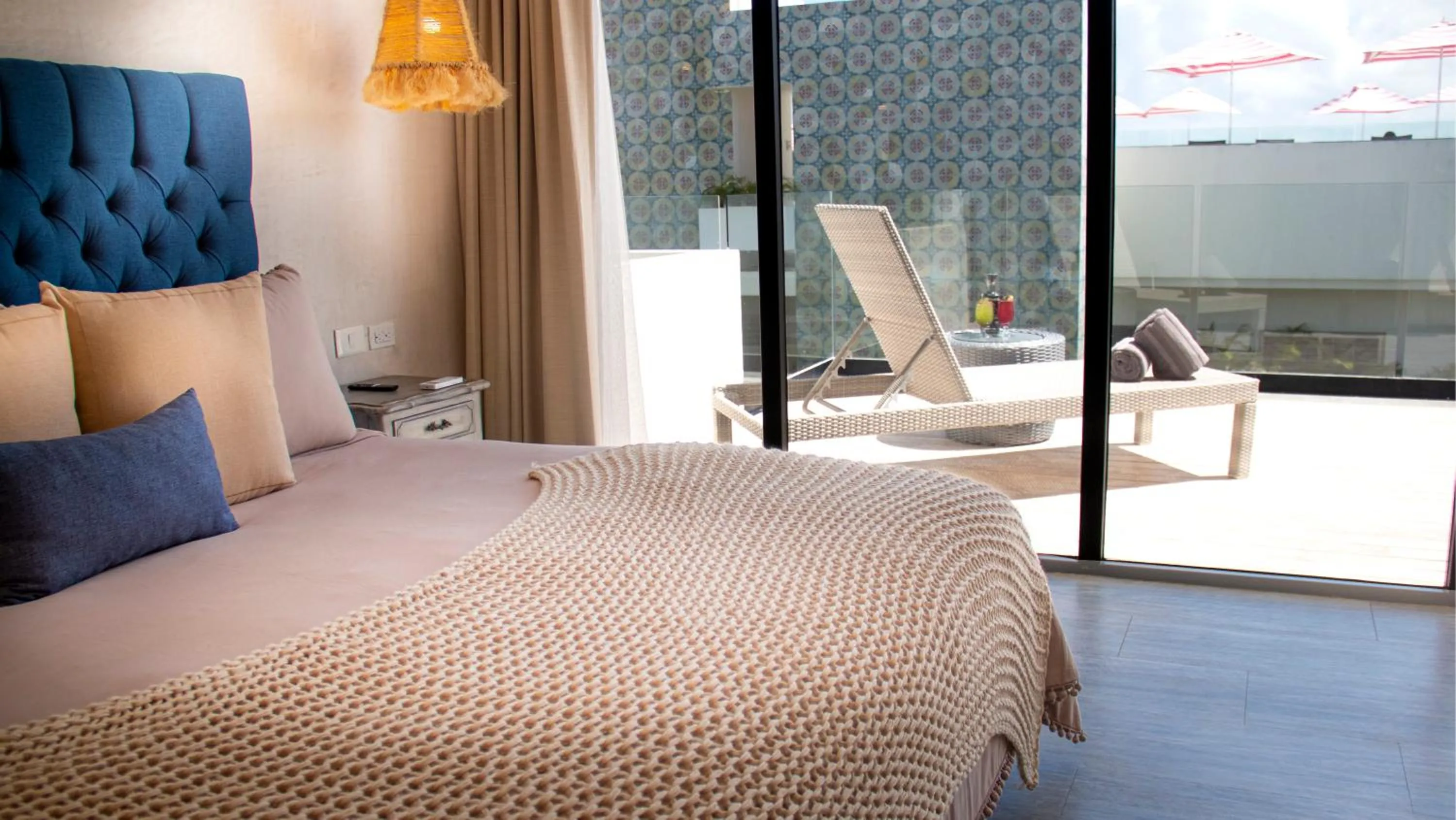 Landmark view, Bed in Hotel The Palm