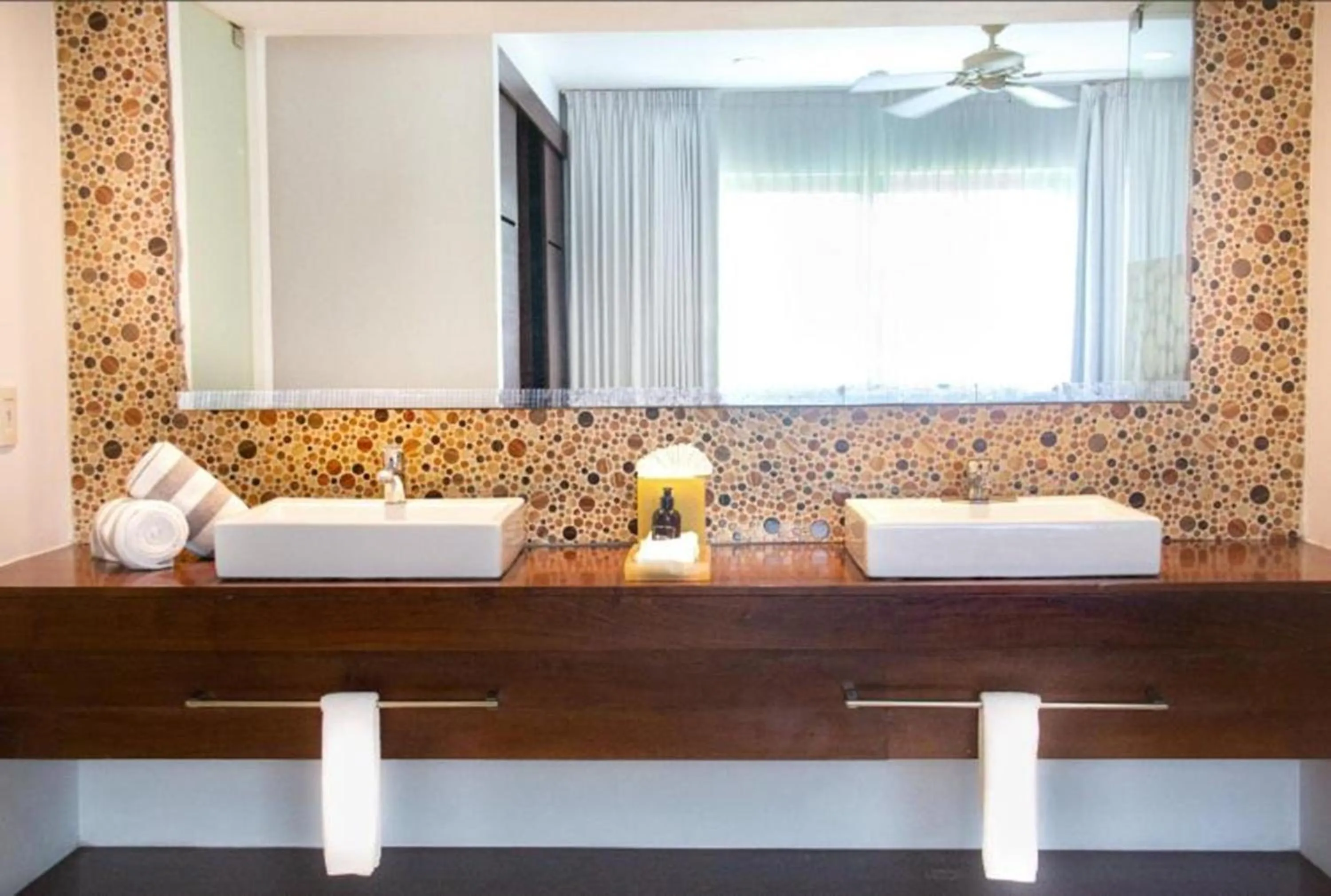 Toilet in Hotel The Palm