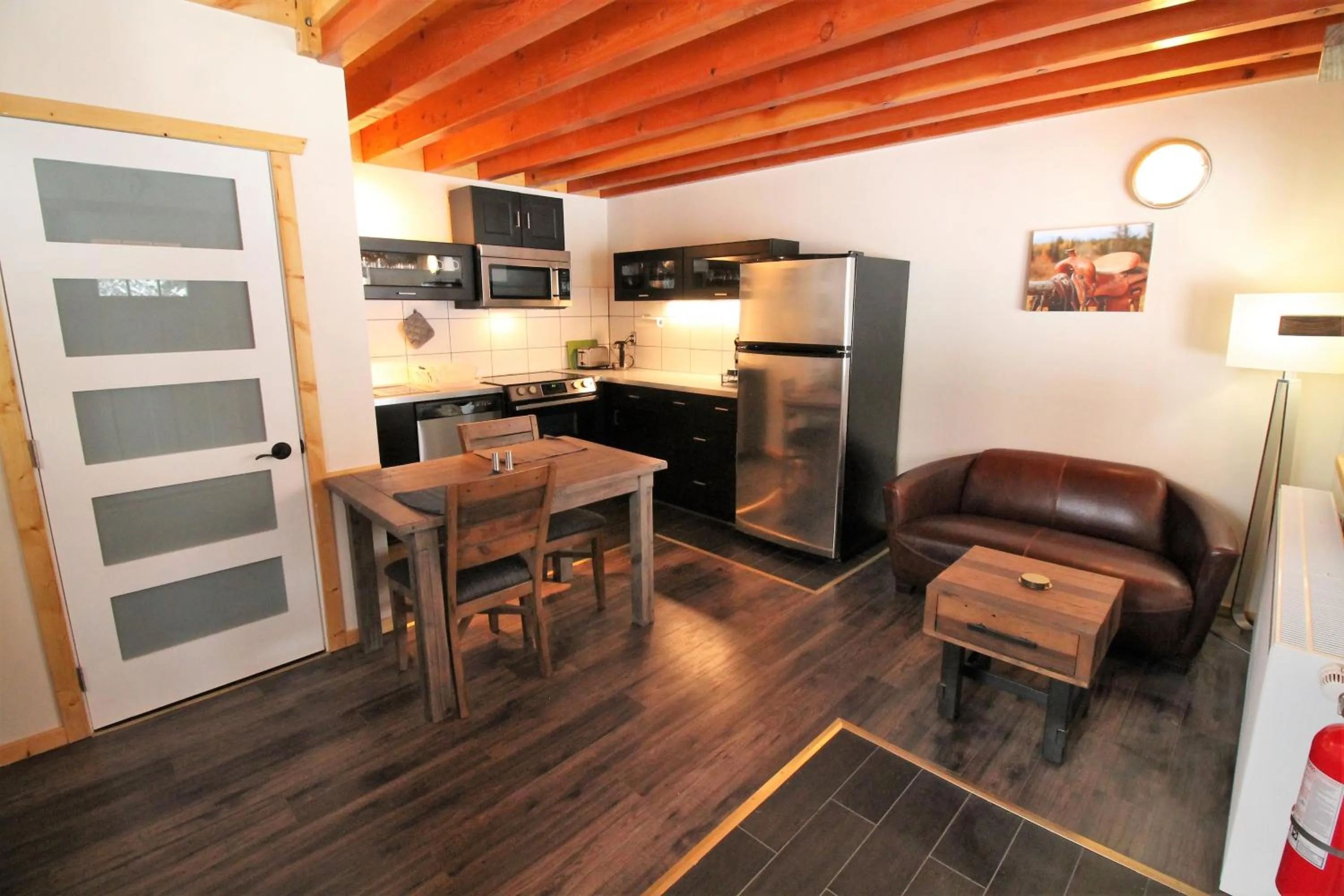 Living room in Red Cariboo Apartments