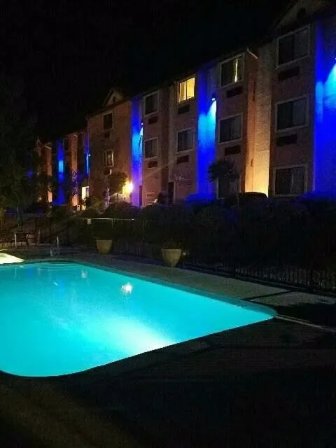 Hot Tub in Days Inn by Wyndham Camp Verde Arizona