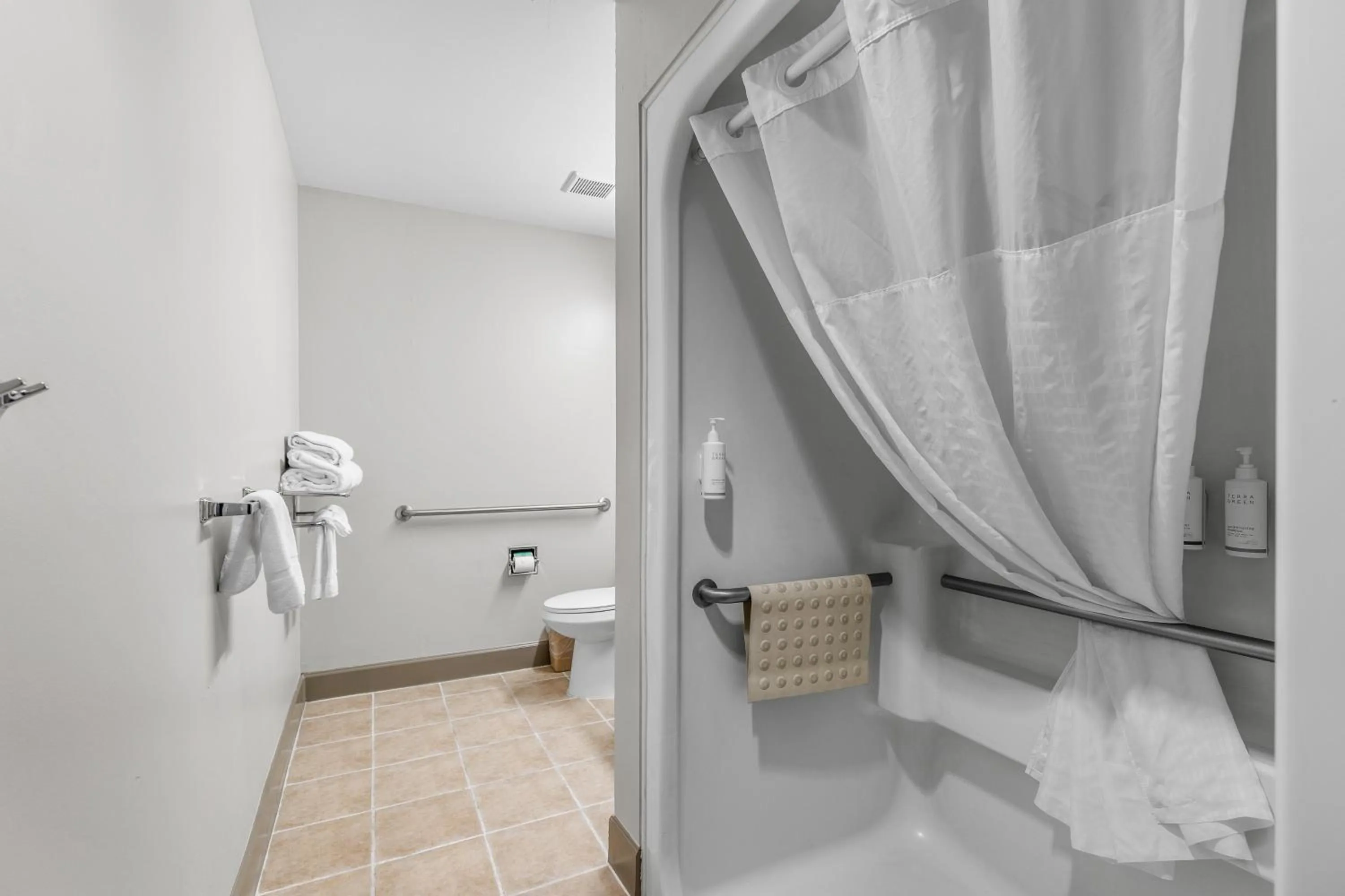 Shower in Days Inn by Wyndham Camp Verde Arizona