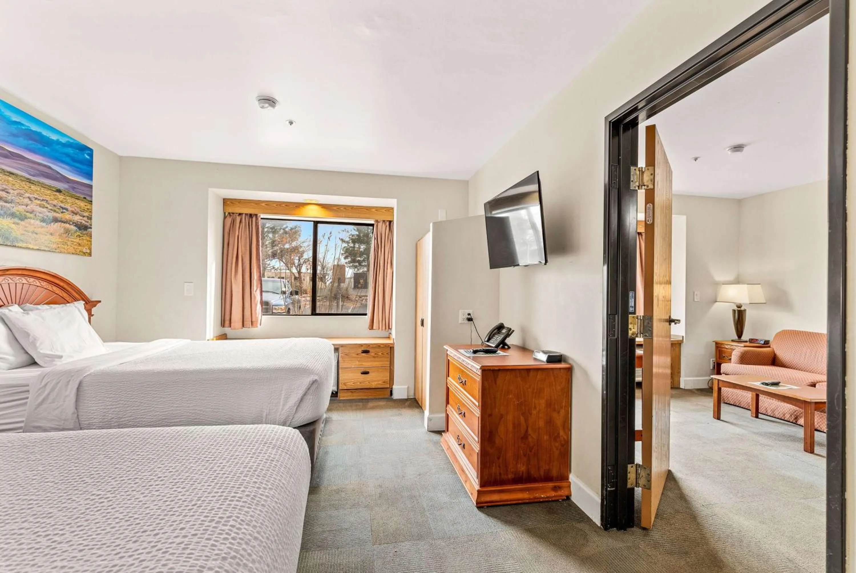 Photo of the whole room, Bed in Days Inn by Wyndham Camp Verde Arizona