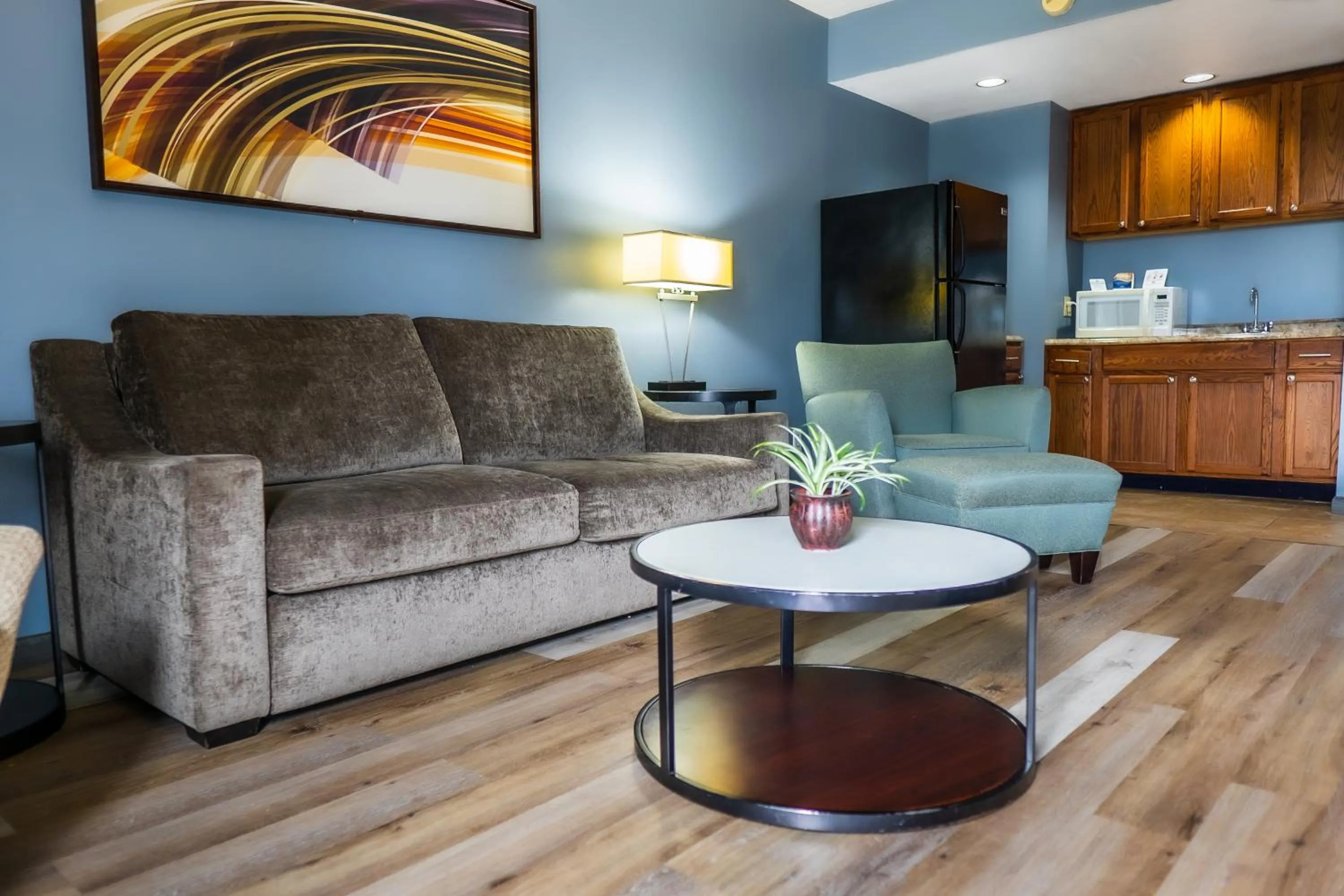 TV and multimedia in Baymont by Wyndham London KY