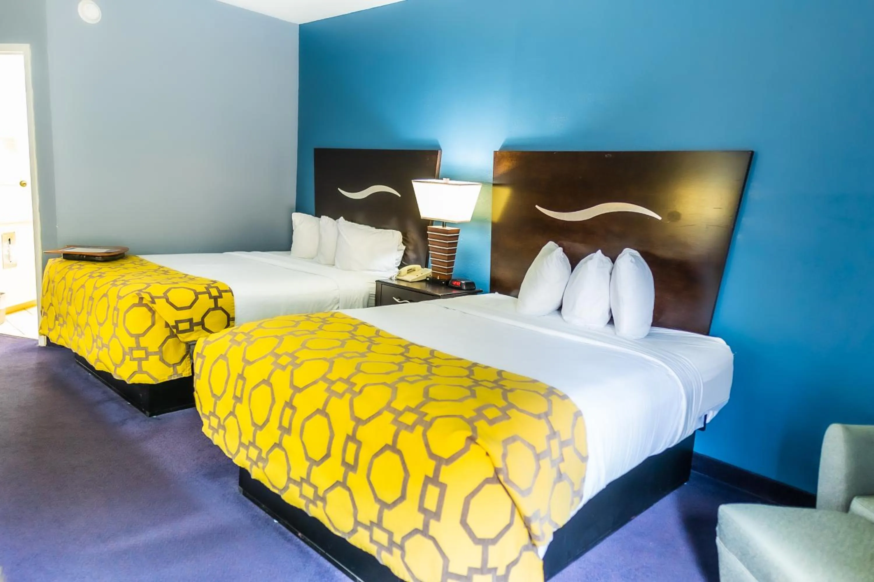 Bed in Baymont by Wyndham London KY