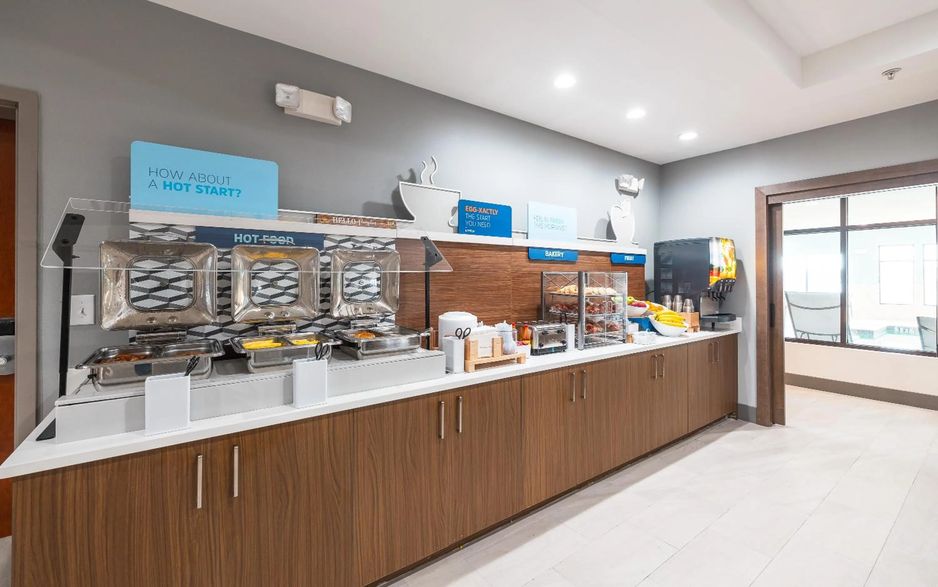 Food in Holiday Inn Express Hotel and Suites Saint Robert by IHG