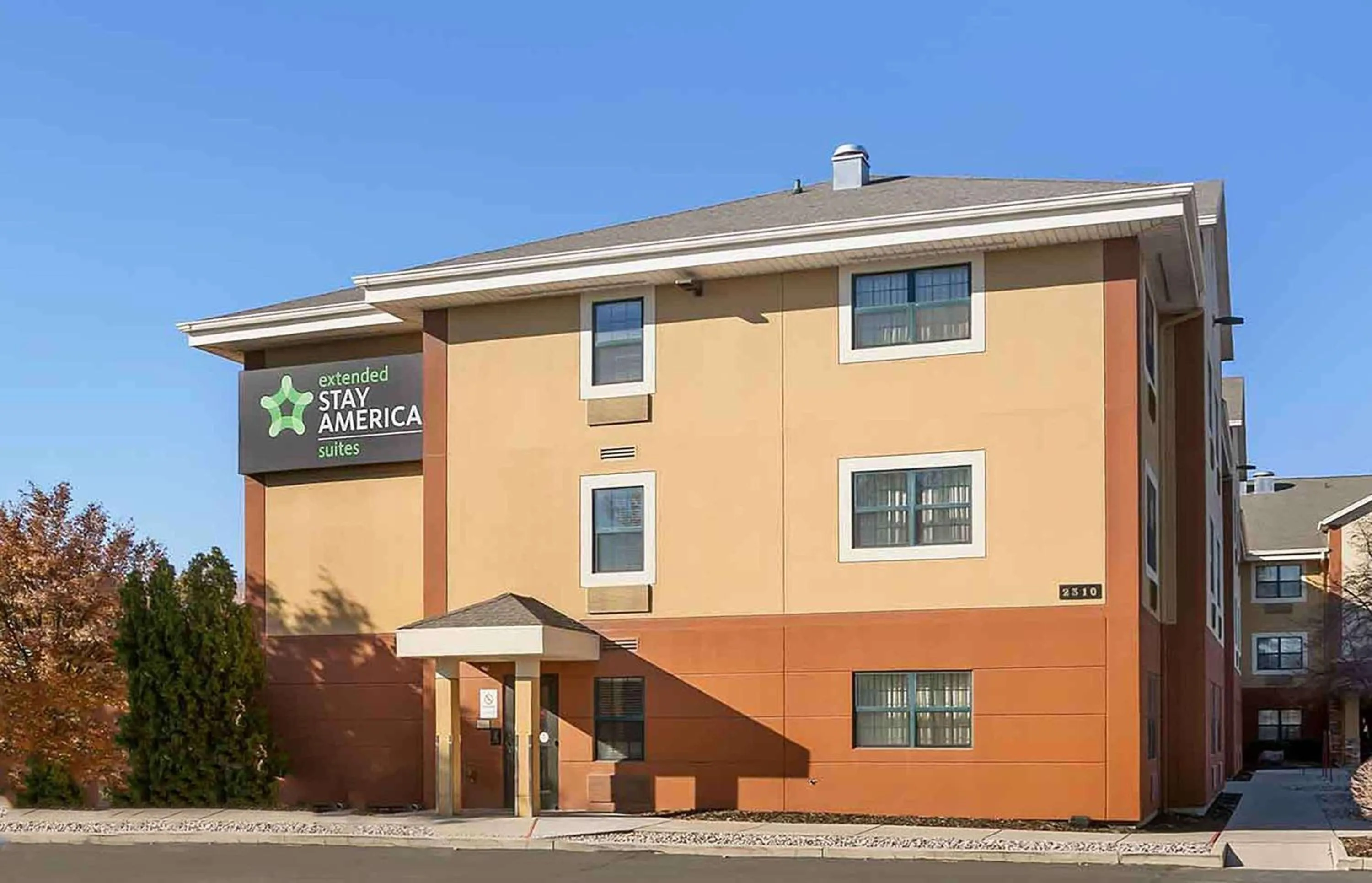 Property building in Extended Stay America Suites - Salt Lake City - West Valley Center