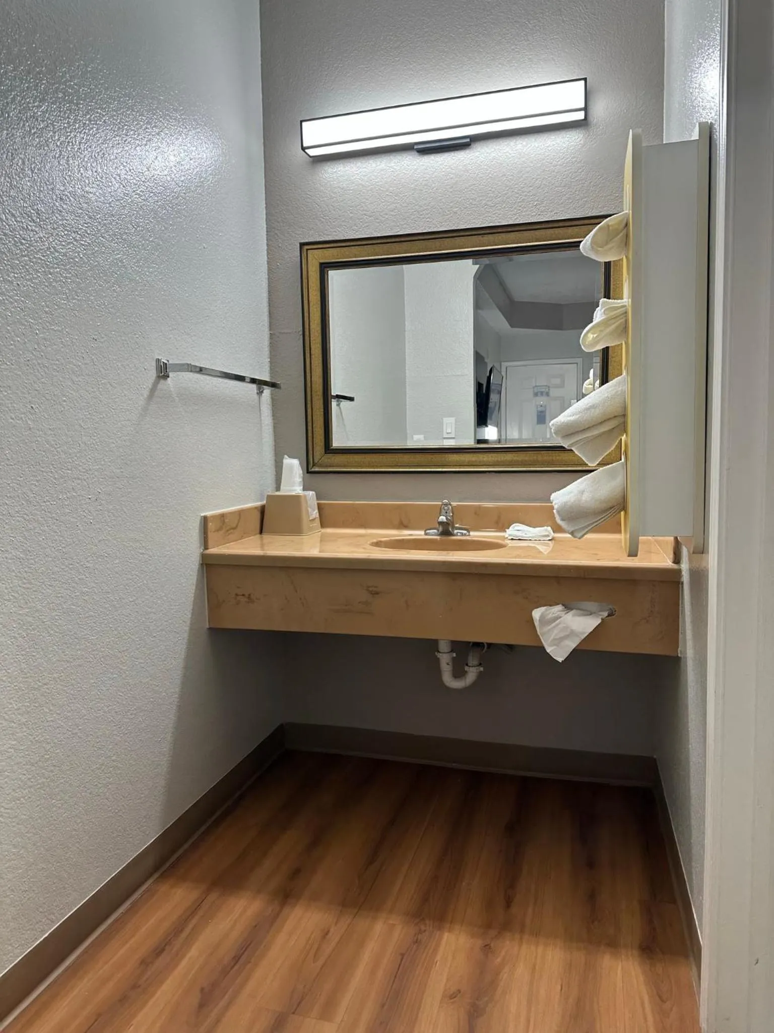 towels in Motel 6 Alvarado TX