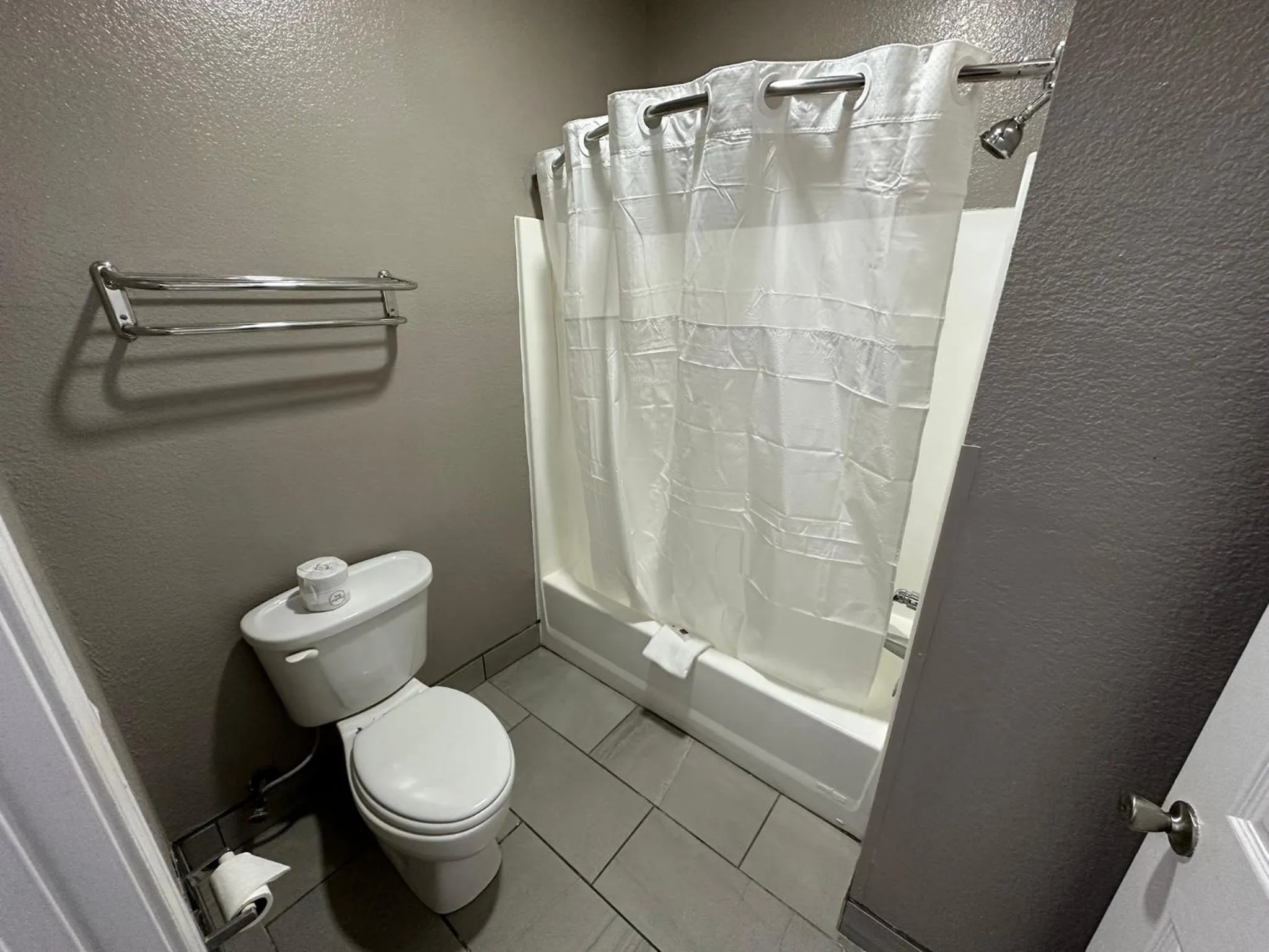 Bathroom in Motel 6 Alvarado TX