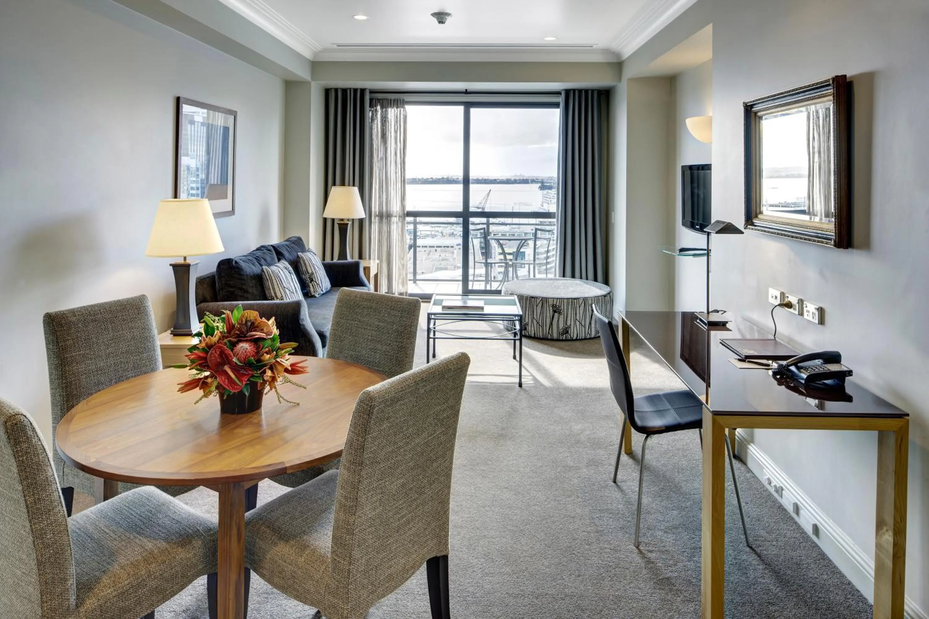 Dining area in Rendezvous Heritage Hotel Auckland