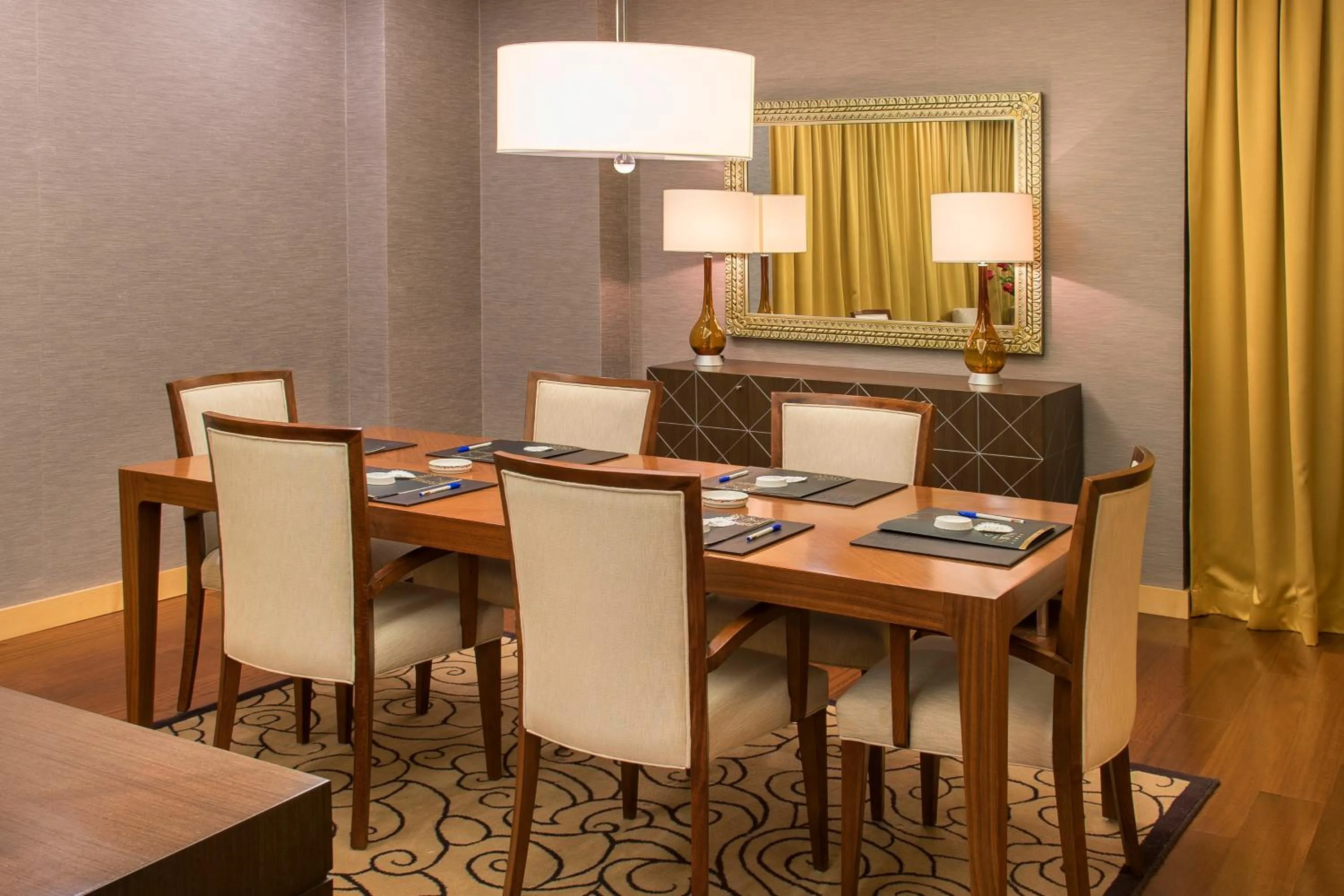 Seating area in Hotel Grand Swiss