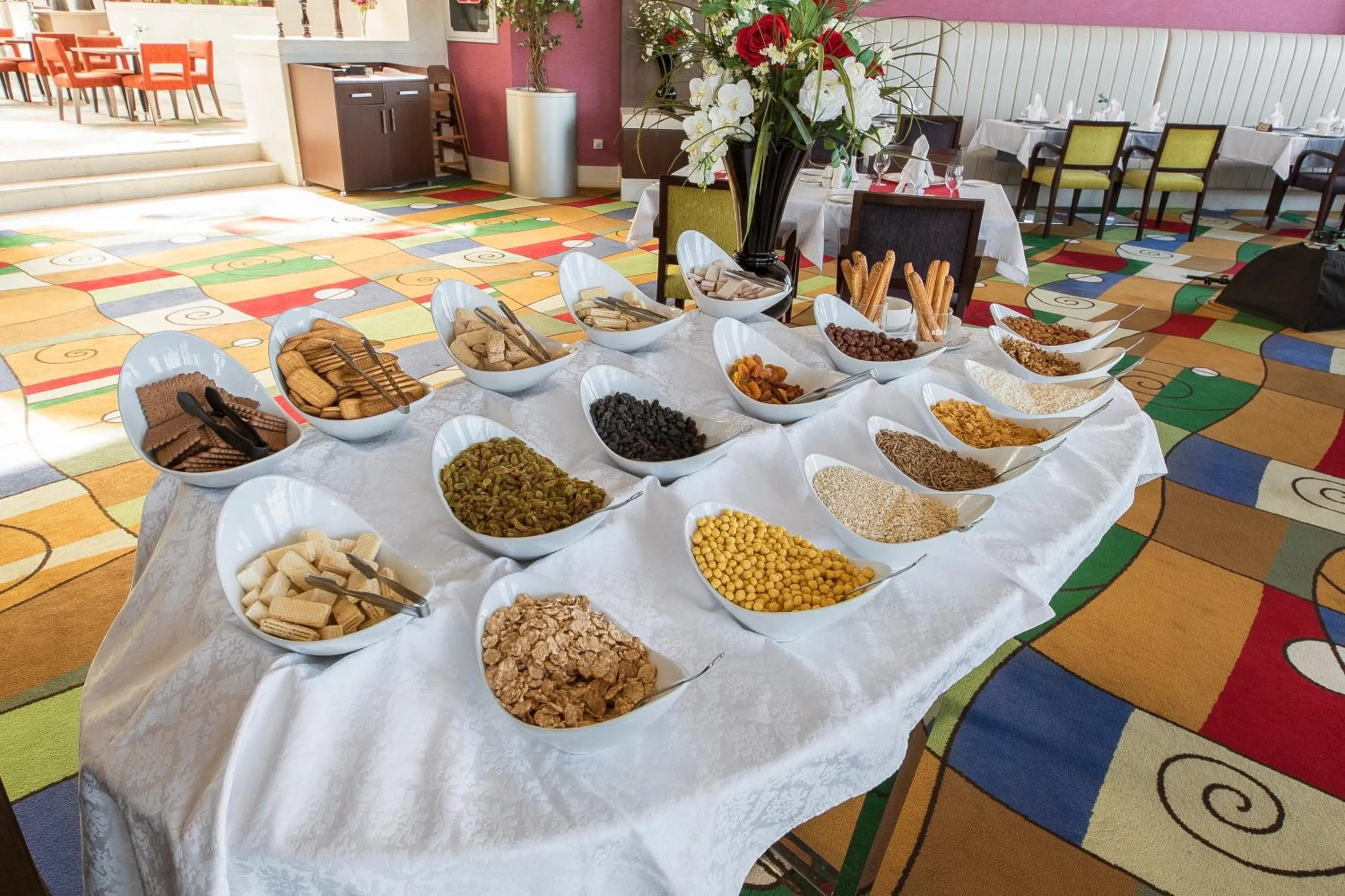 Buffet breakfast in Hotel Grand Swiss