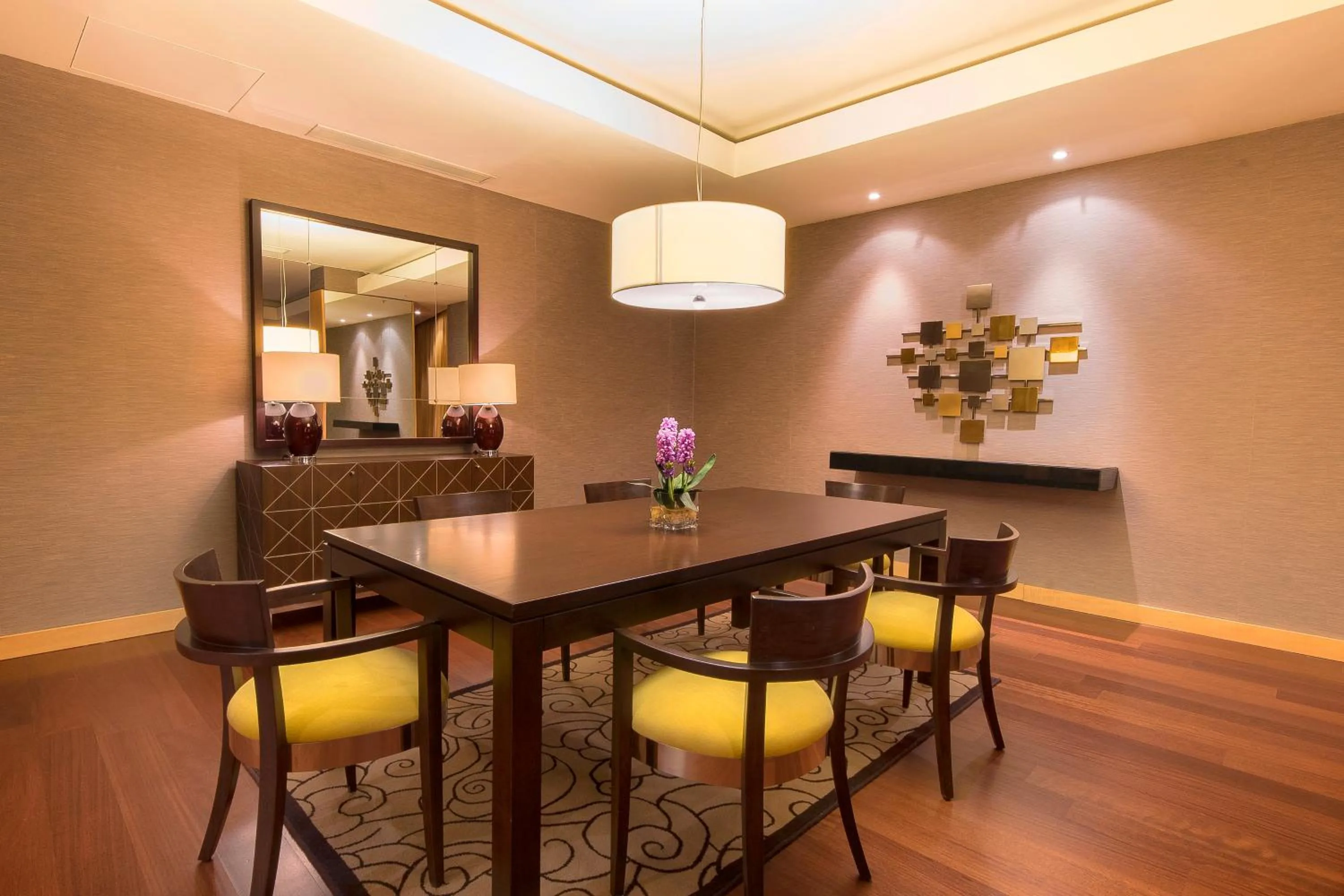 Seating area in Hotel Grand Swiss