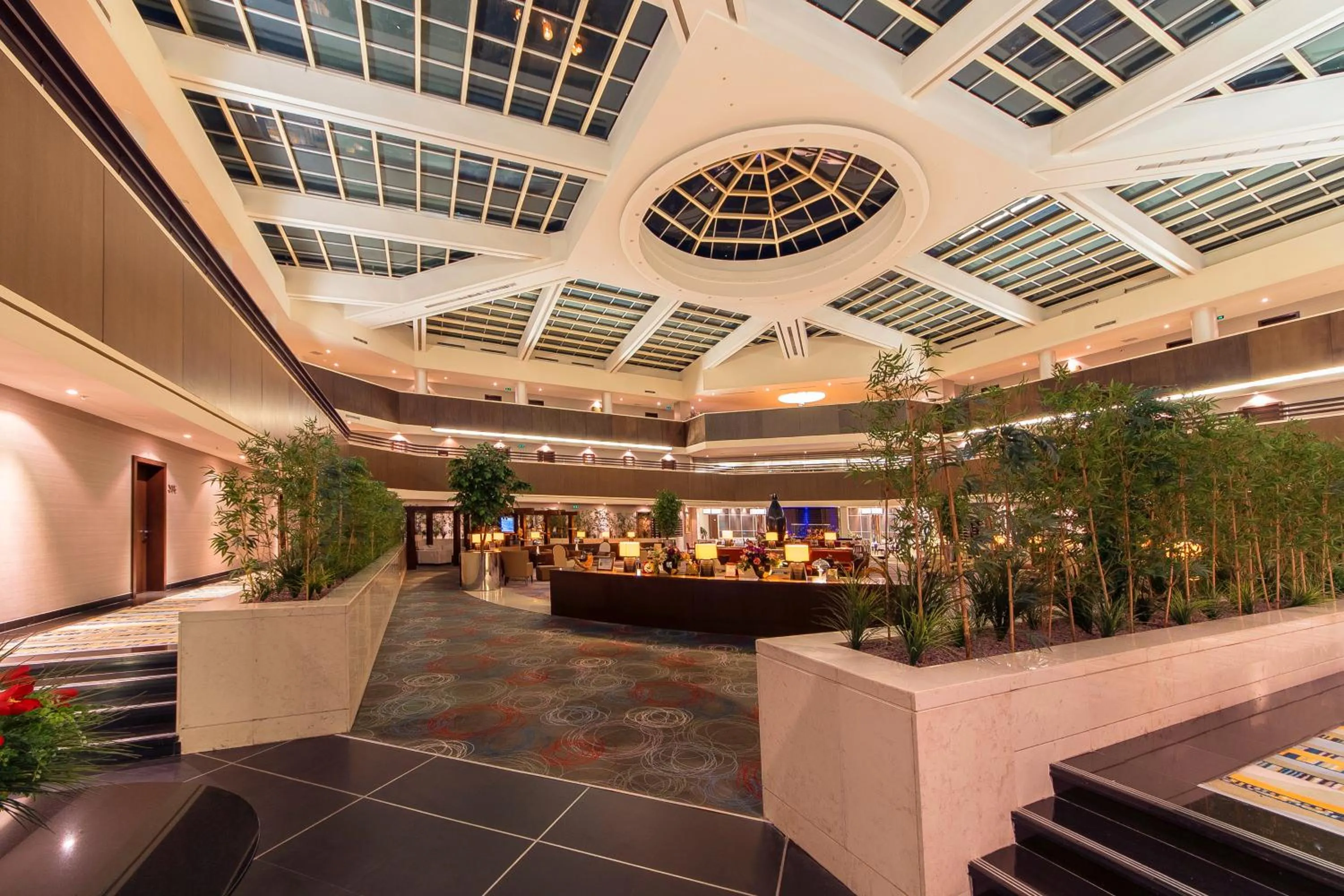 Patio in Hotel Grand Swiss