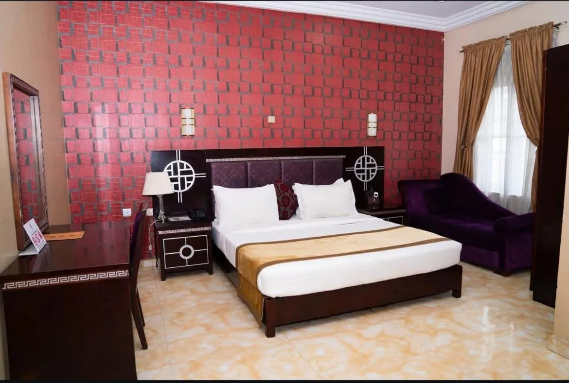 Property building, Bed in Porto Golf Hotels